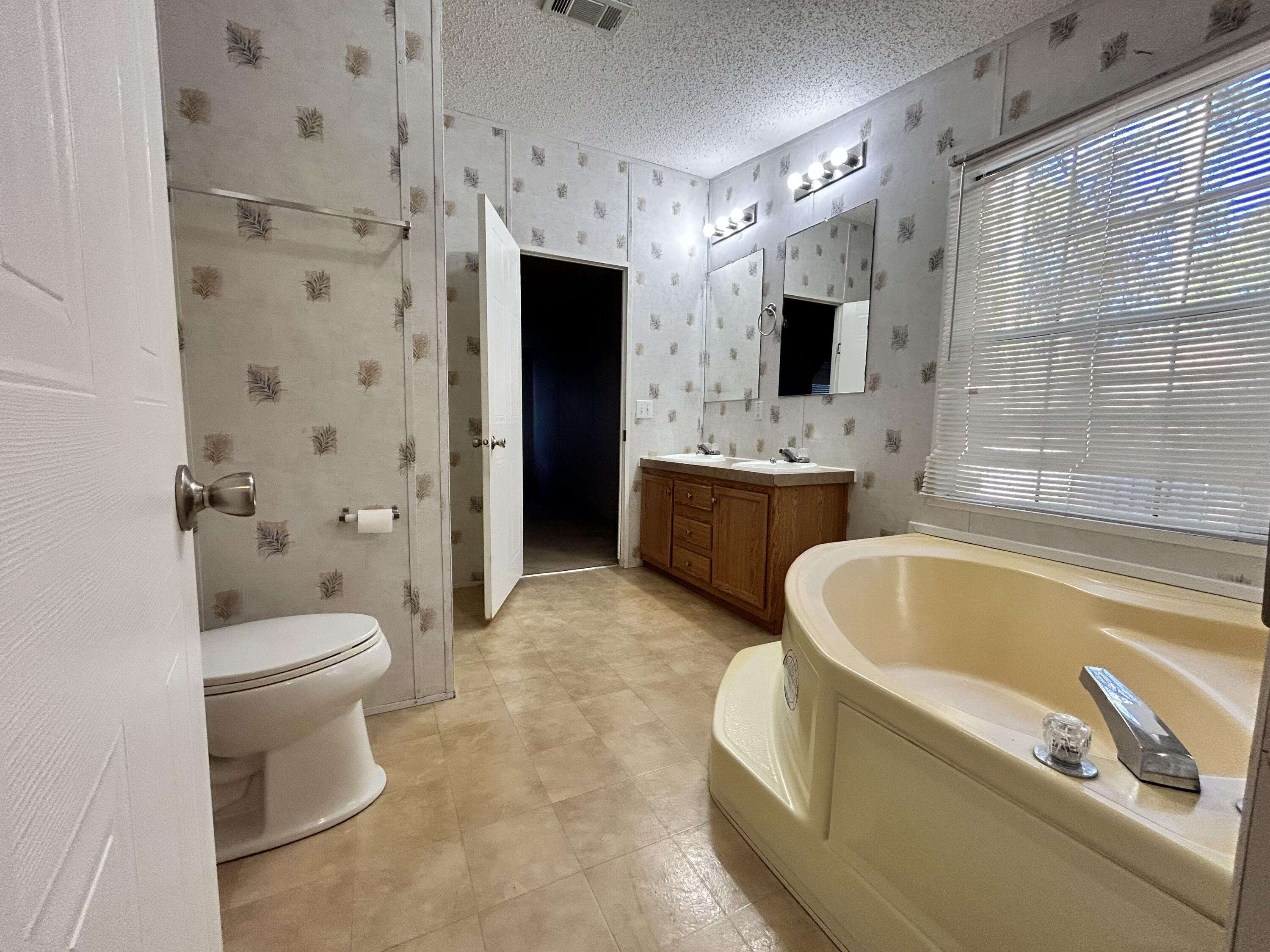 WYNNEHAVEN BEACH ESTATES - Residential