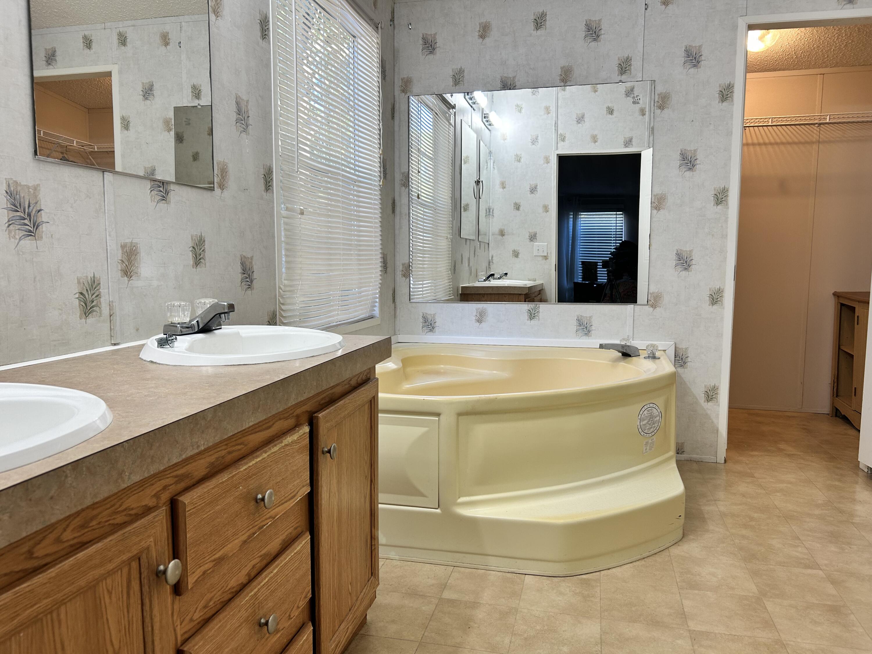 WYNNEHAVEN BEACH ESTATES - Residential