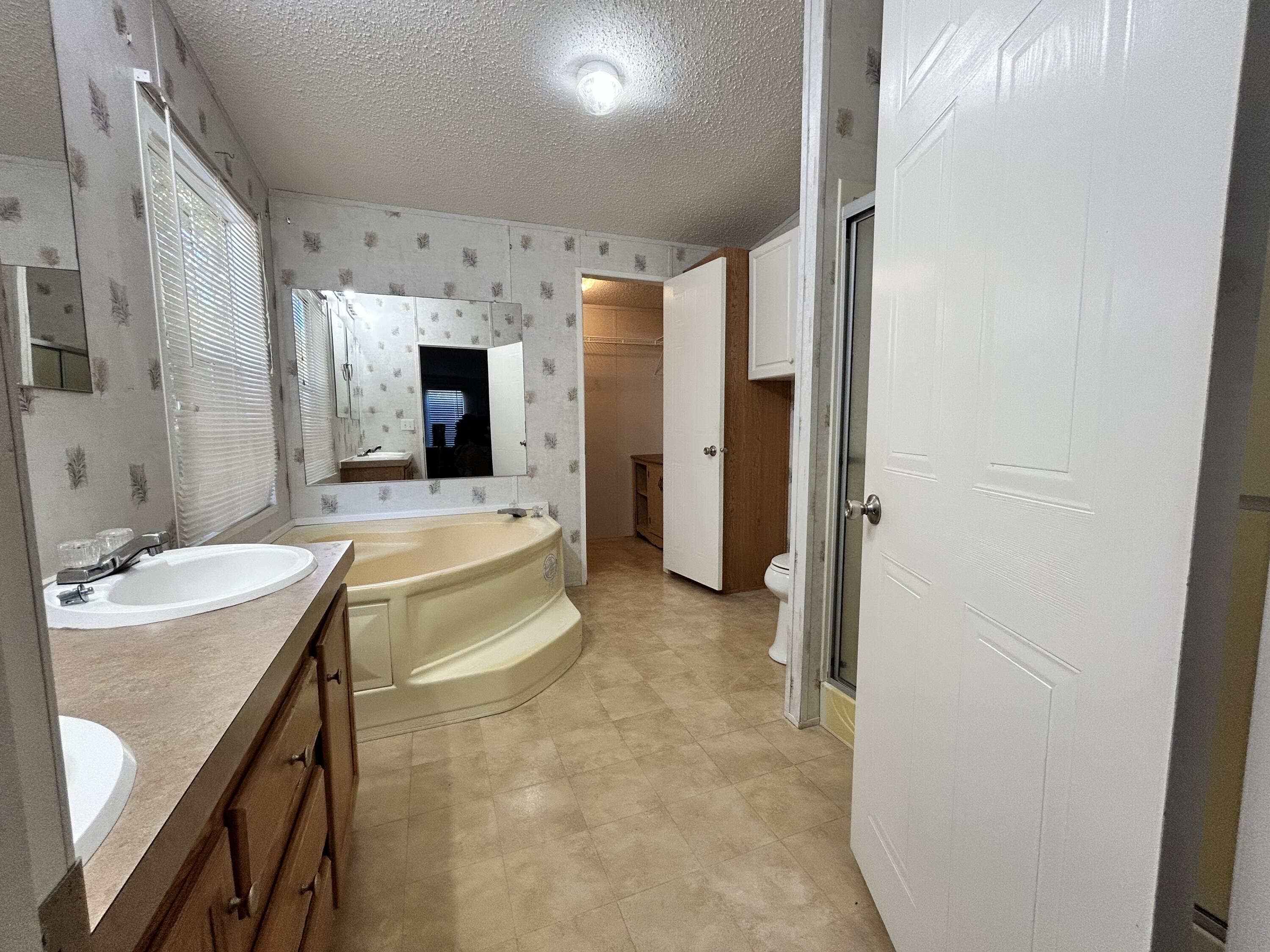 WYNNEHAVEN BEACH ESTATES - Residential