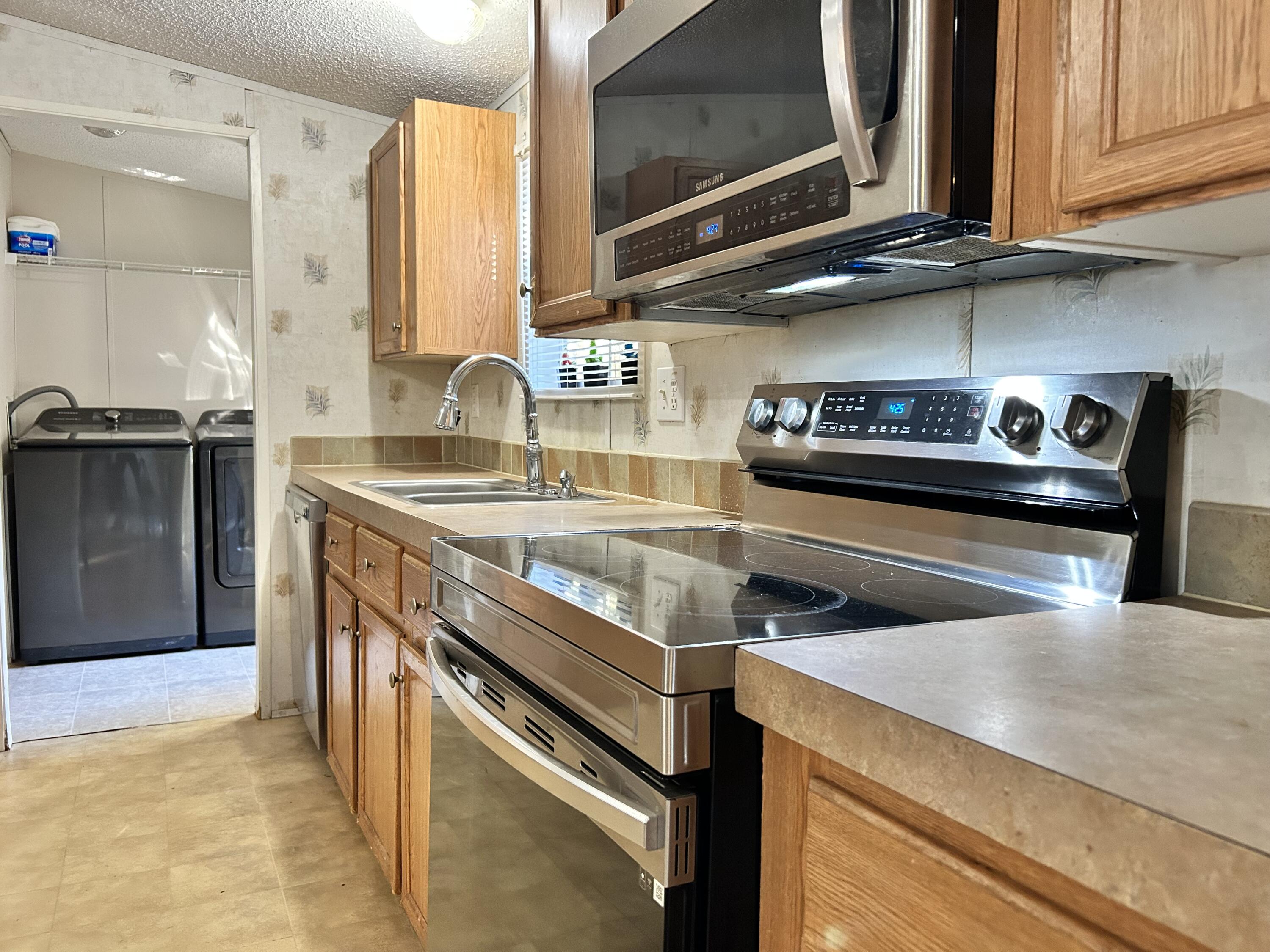 WYNNEHAVEN BEACH ESTATES - Residential