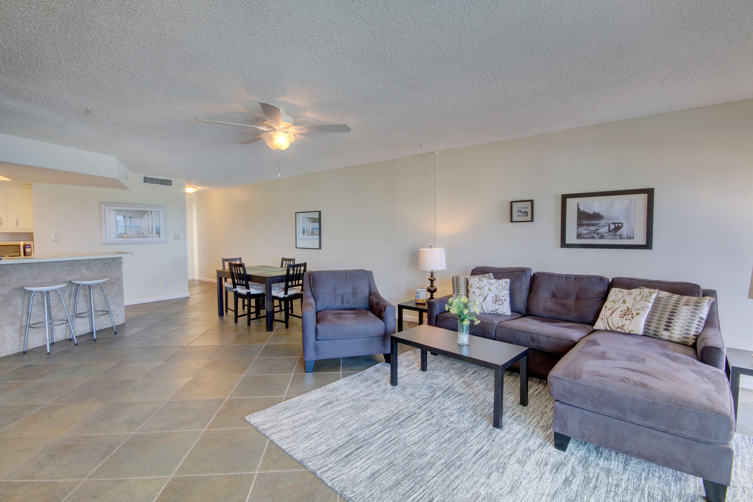 EL MATADOR CONDO - Residential