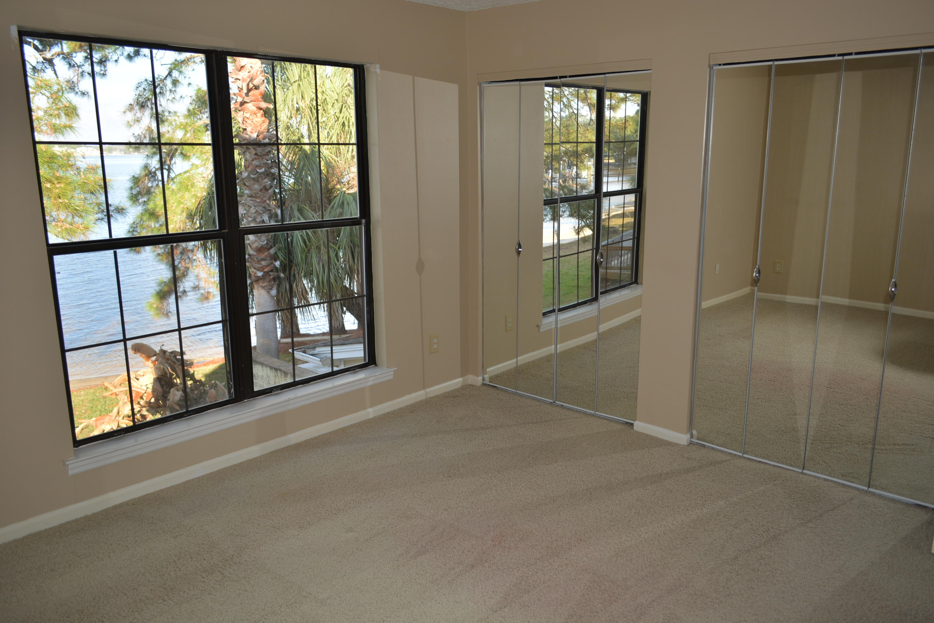 GARNIERS CAY T/H - Residential