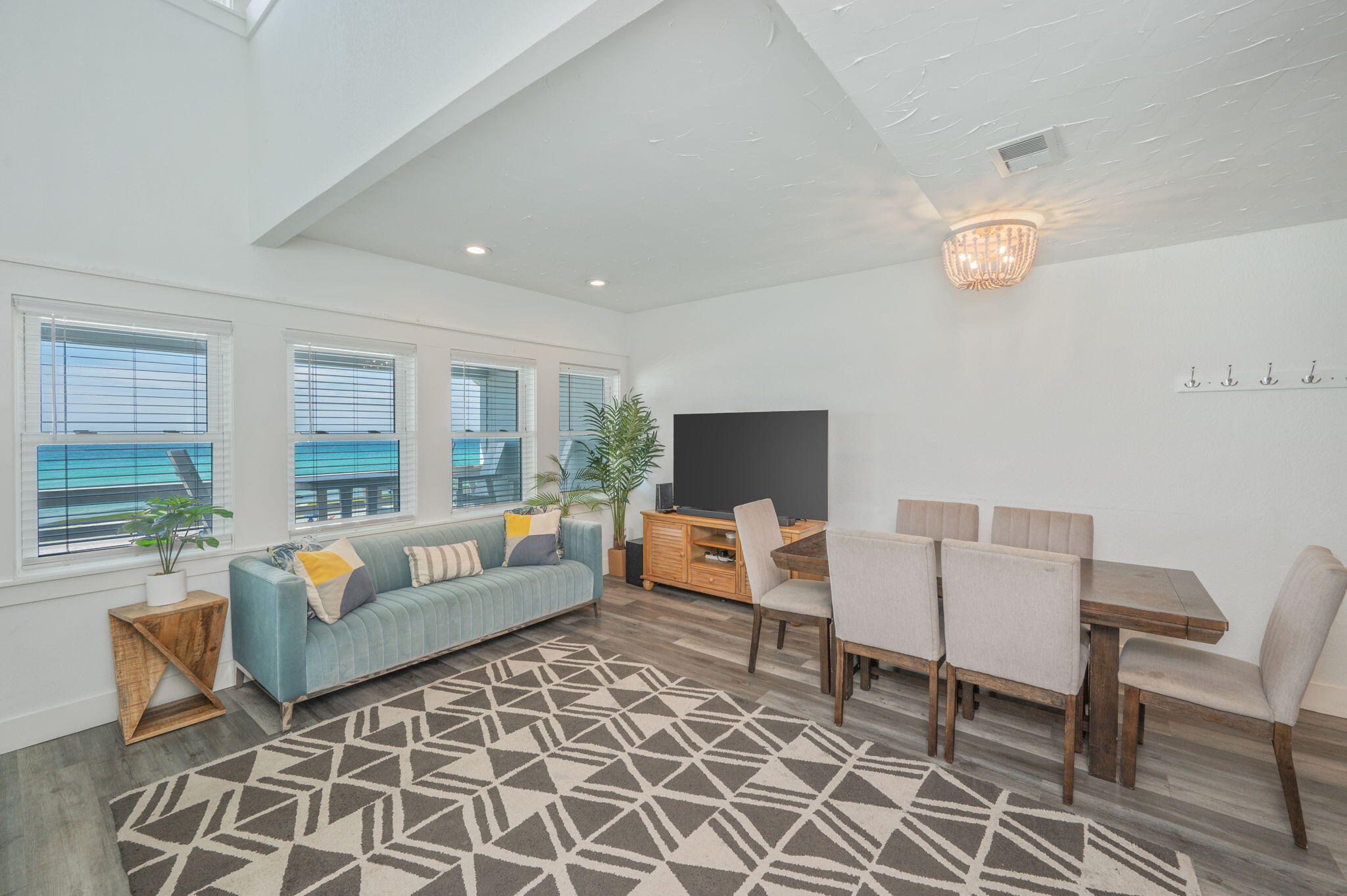 SEAWINDS T/H - Residential