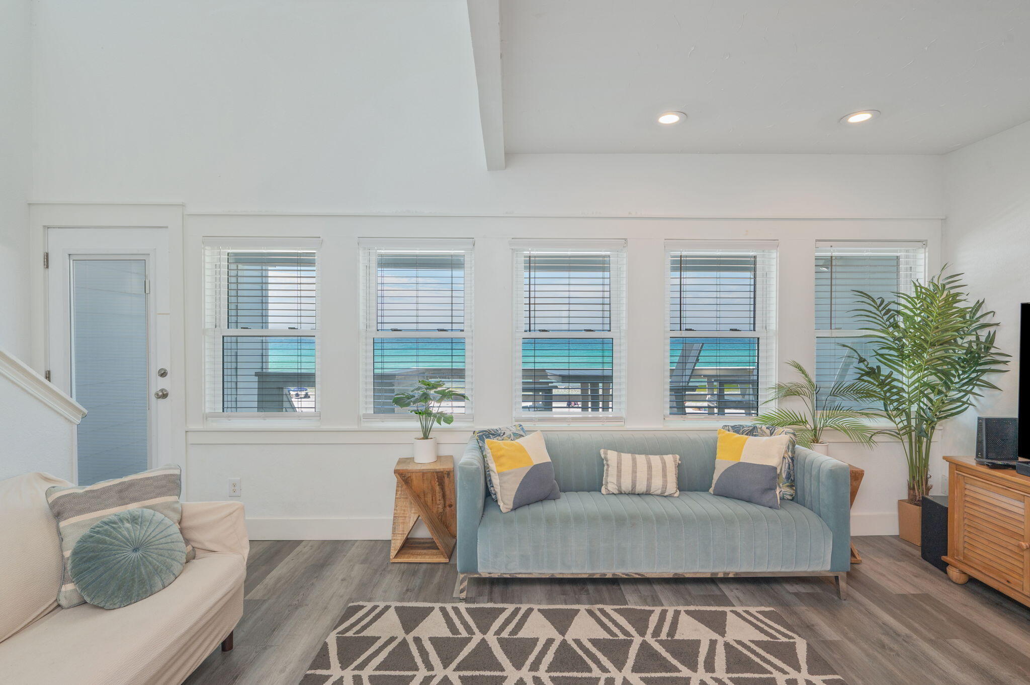 SEAWINDS T/H - Residential