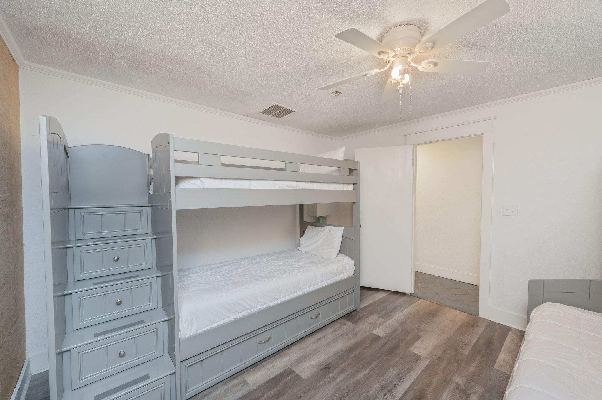 SEAWINDS T/H - Residential