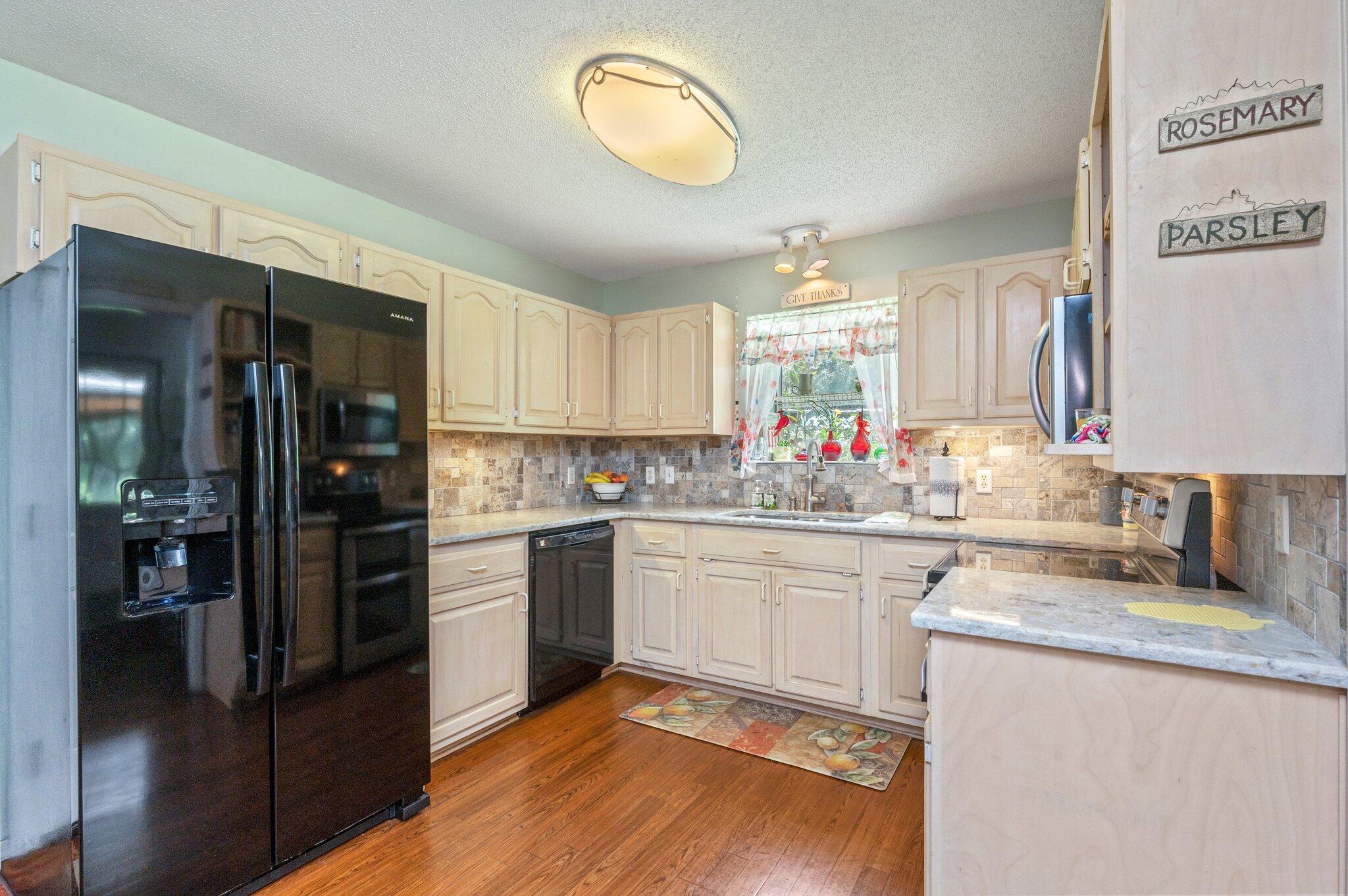 LAKEPOINT S/D PH 1 - Residential