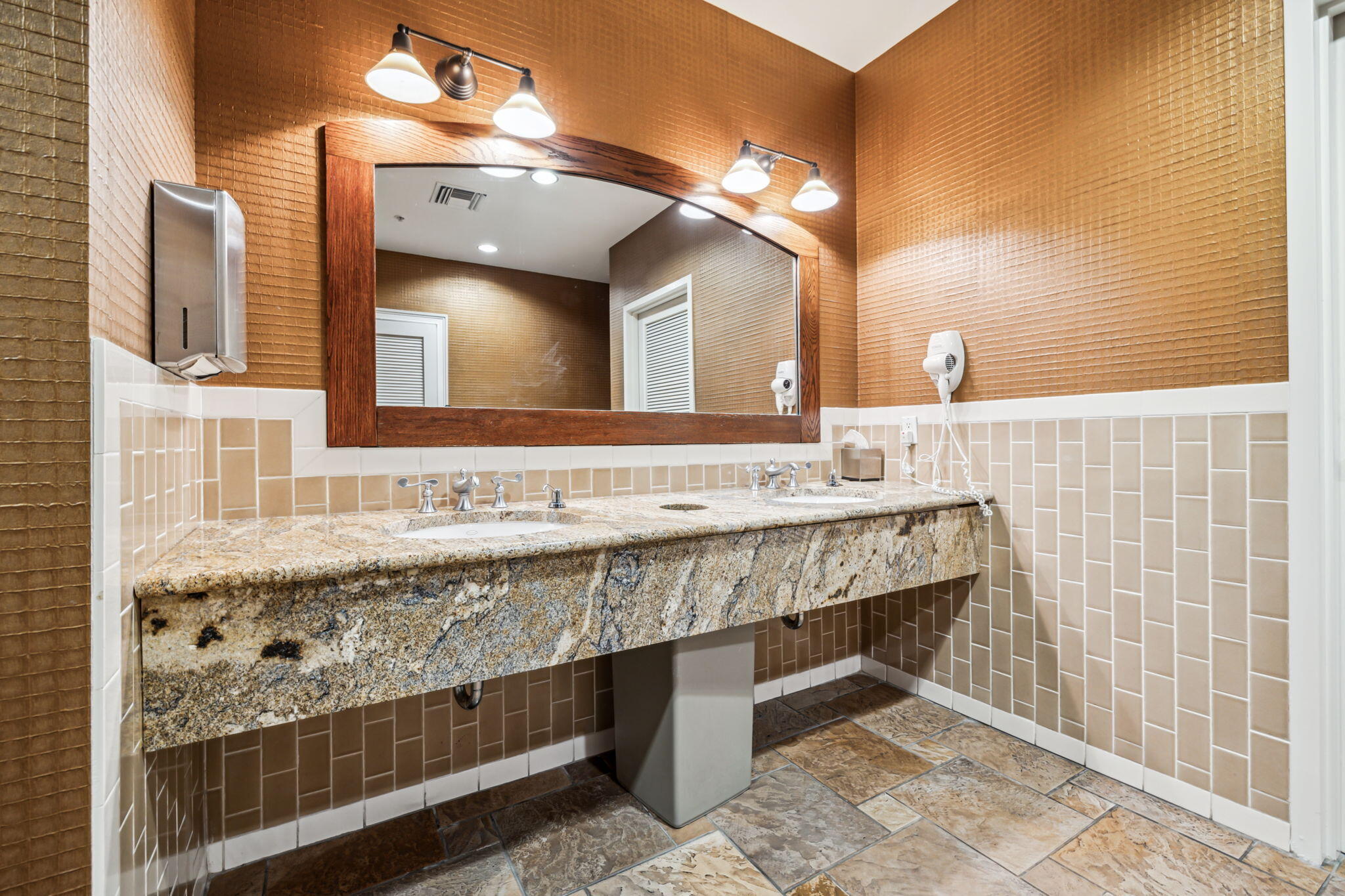 ONE WATER PLACE - Residential