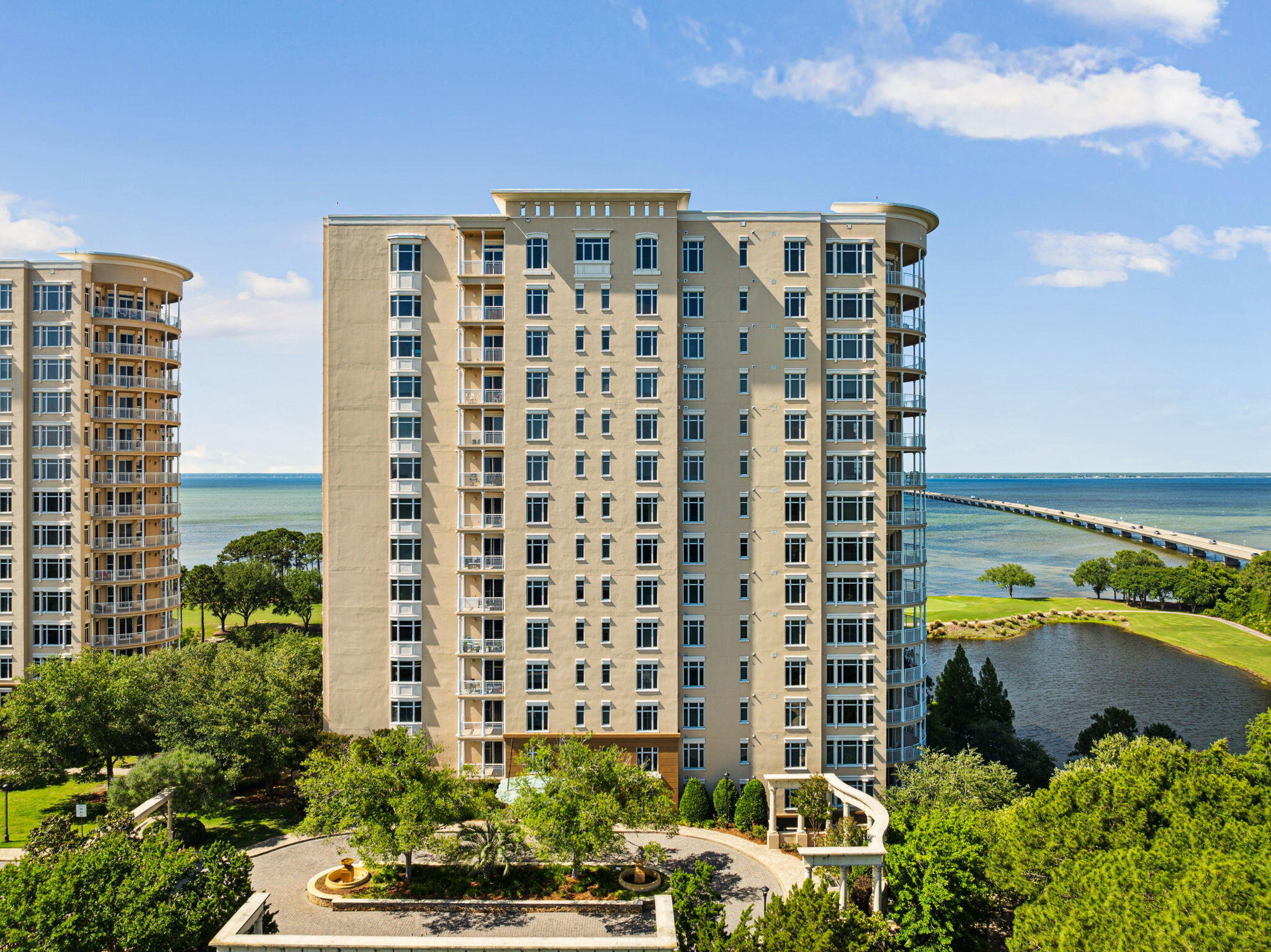 ONE WATER PLACE - Residential