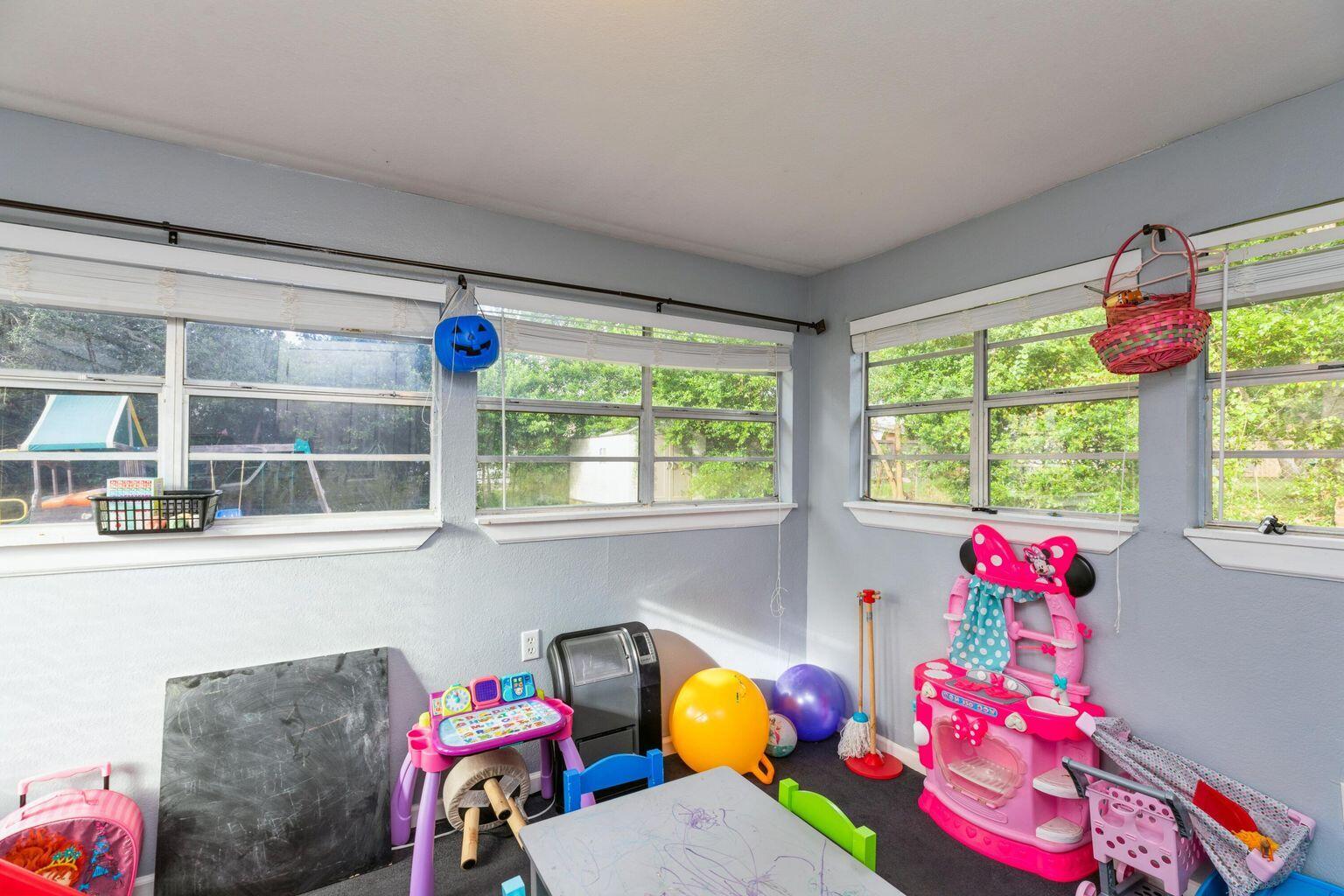 COLONY ESTATES 2ND ADDN - Residential