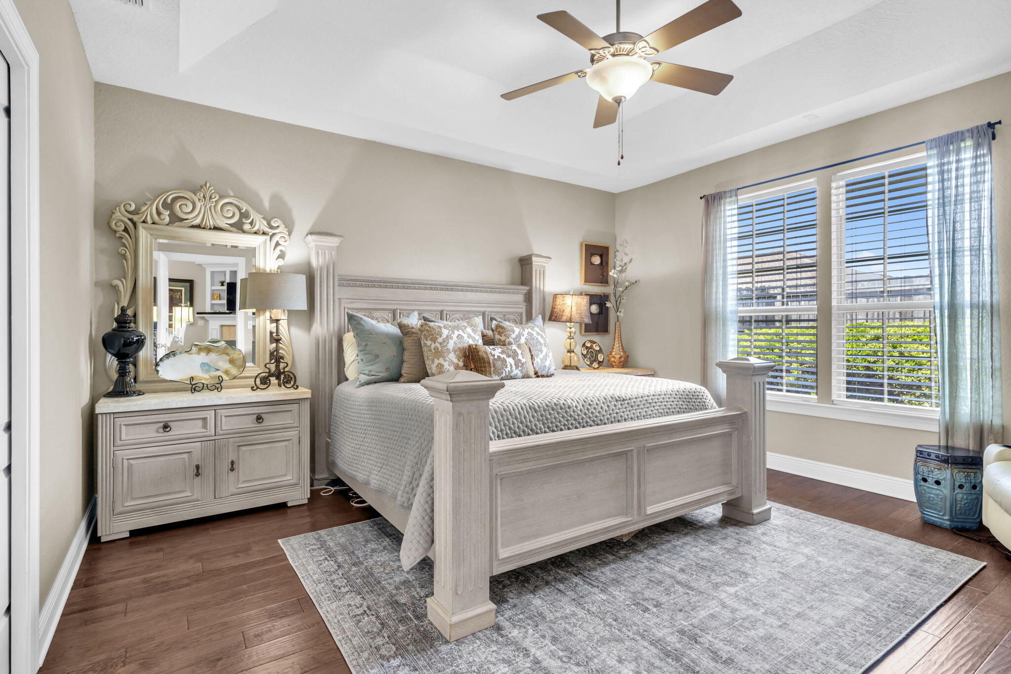 DIAMOND LAKES - Residential