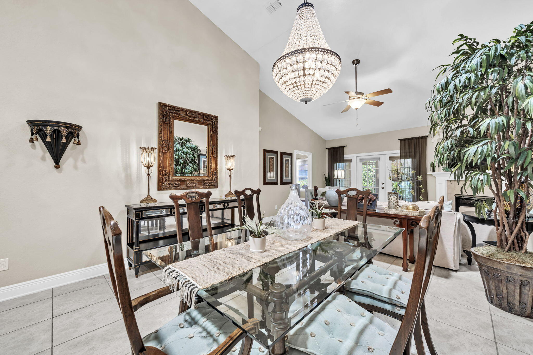 DIAMOND LAKES - Residential