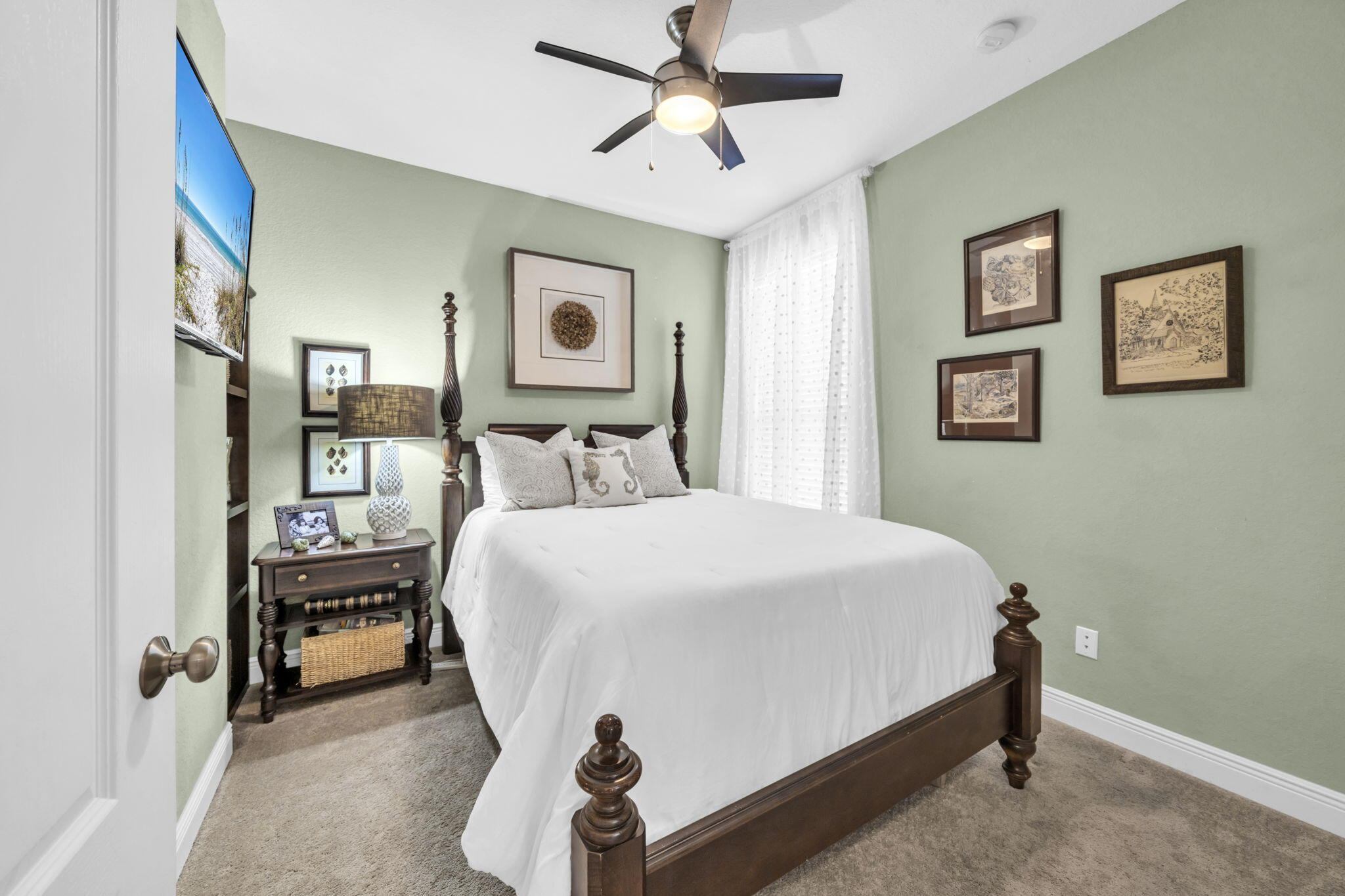 DIAMOND LAKES - Residential
