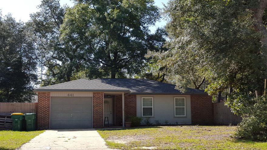 First-Time Buyers. . . This home offers everything you need. This home has an open and spacious floor plan. The kitchen features a breakfast bar opening towards the living area and a dining room. The master bedroom has a walk-in closet and all three bedroom have ceiling fans. This home is settled in a neighborhood with sidewalks that is within walking distance to restaurants, shopping, Ruckel Middle School and Niceville High School. Large and shady privacy fenced backyard with an open patio.