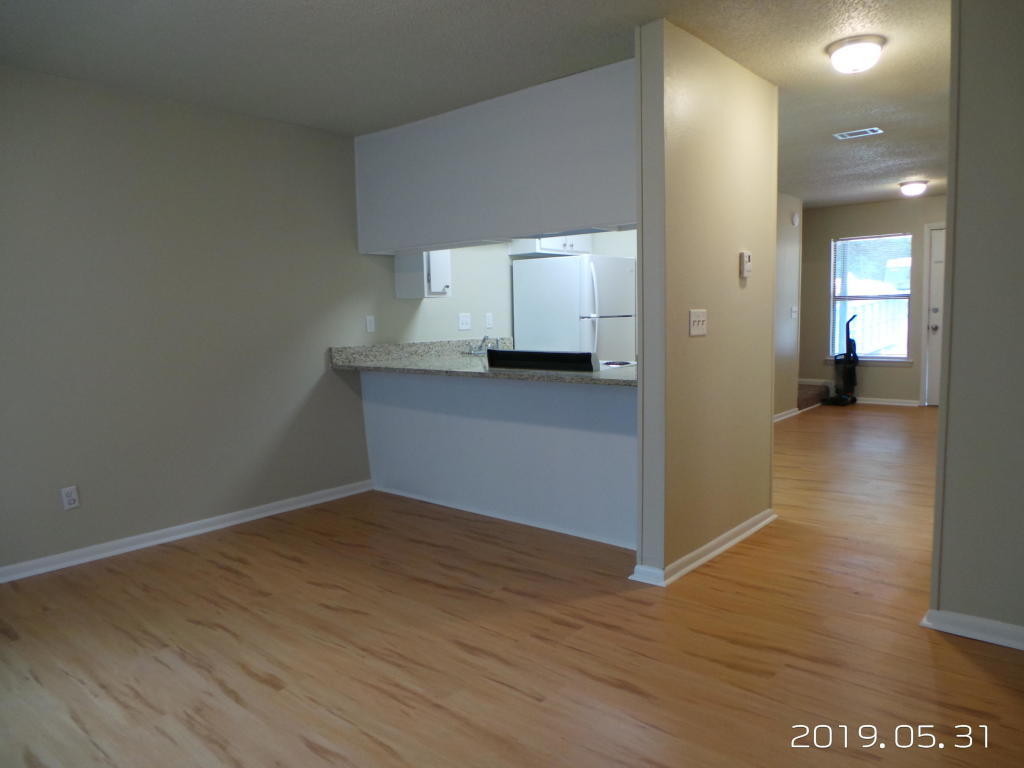 Oak Hill Apartments - Residential Lease