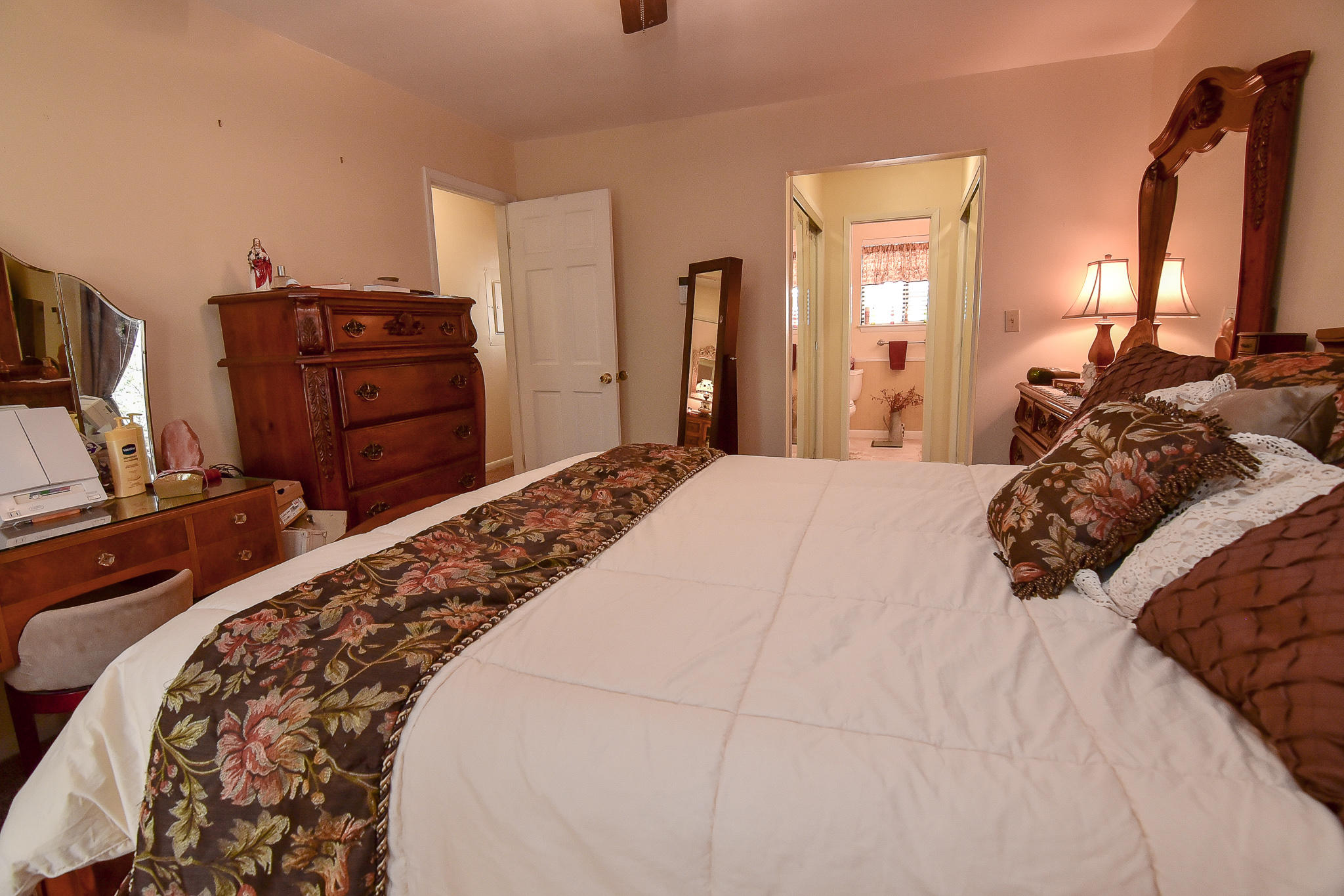 ROYAL OAK VILLAGE - Residential