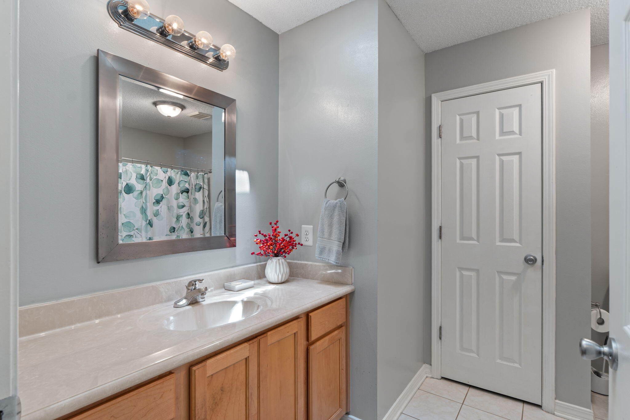 NORTH RIDGE GARDENS - Residential