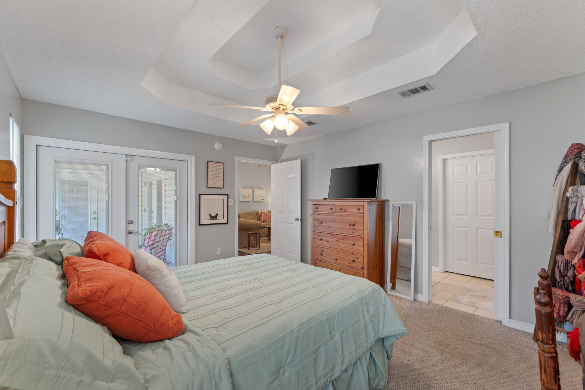 NORTH RIDGE GARDENS - Residential