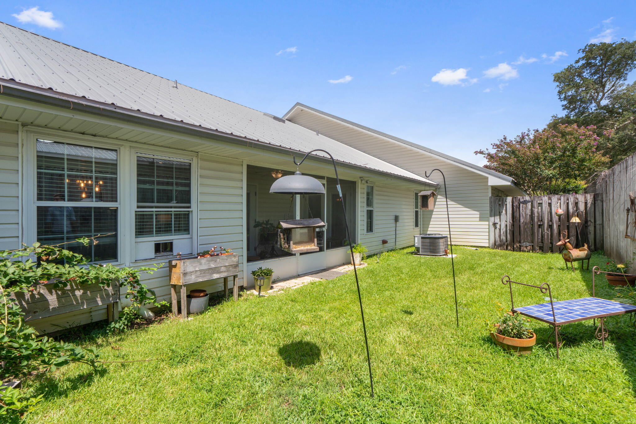 NORTH RIDGE GARDENS - Residential