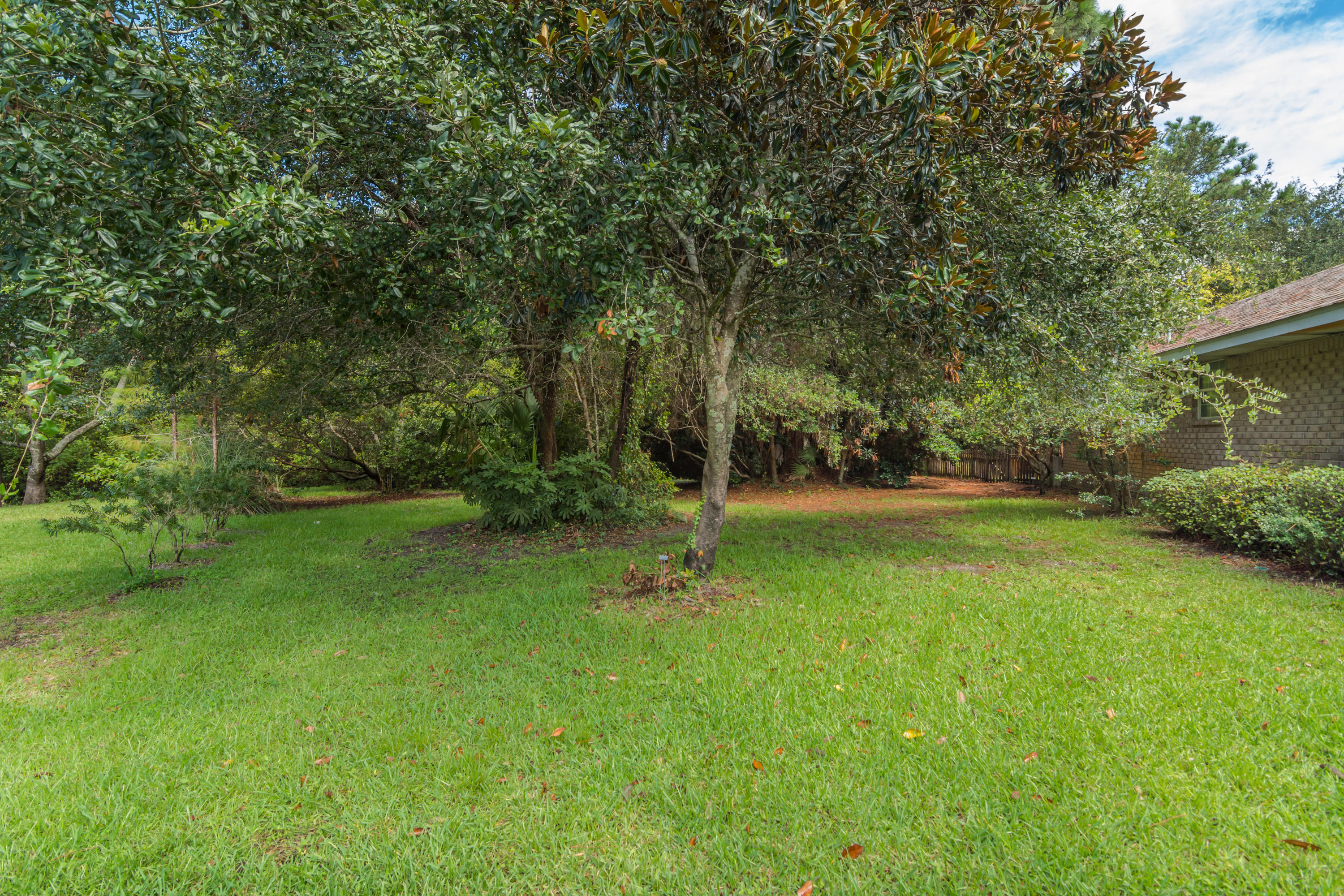 BISCAYNE POINTE - Residential