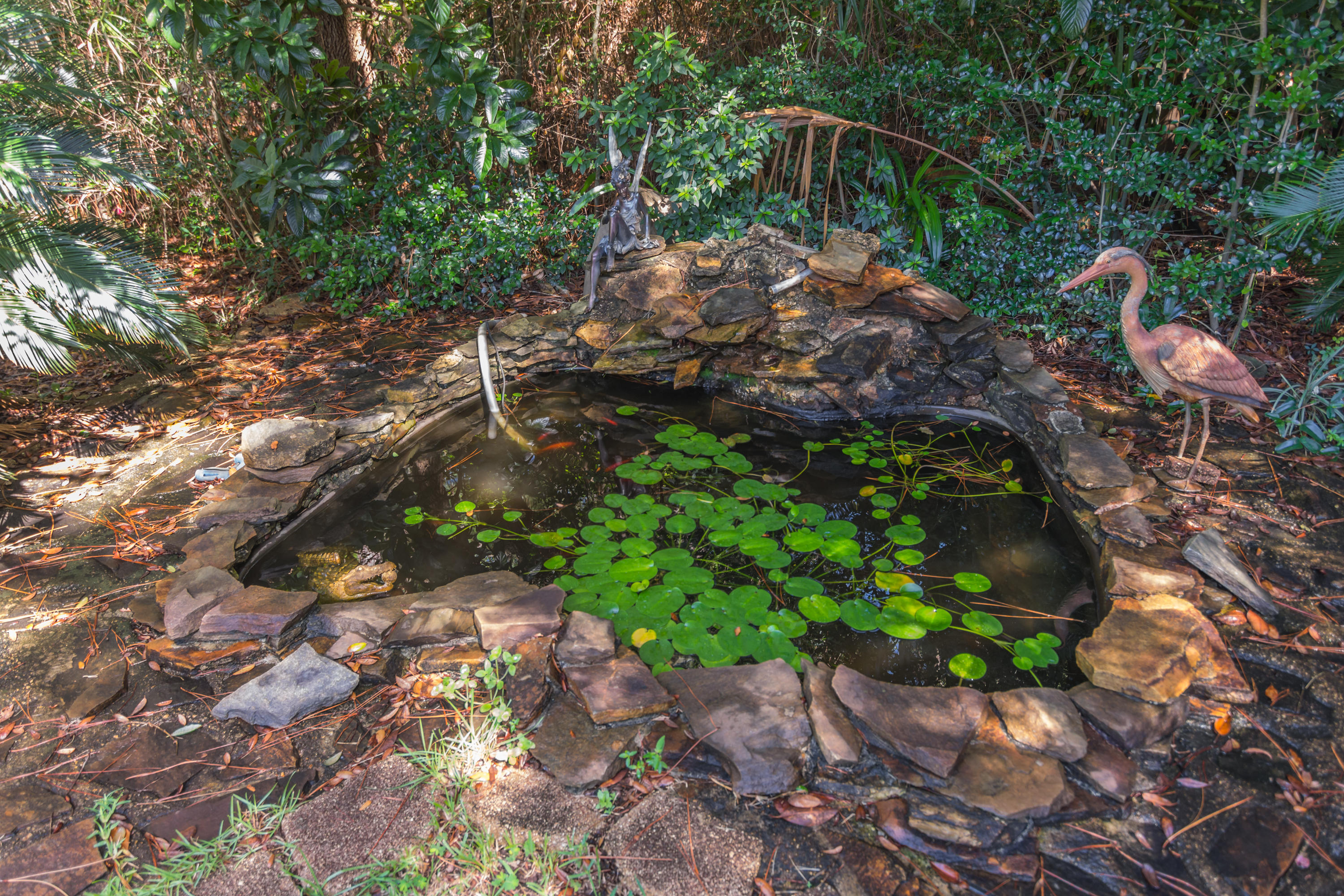 BISCAYNE POINTE - Residential