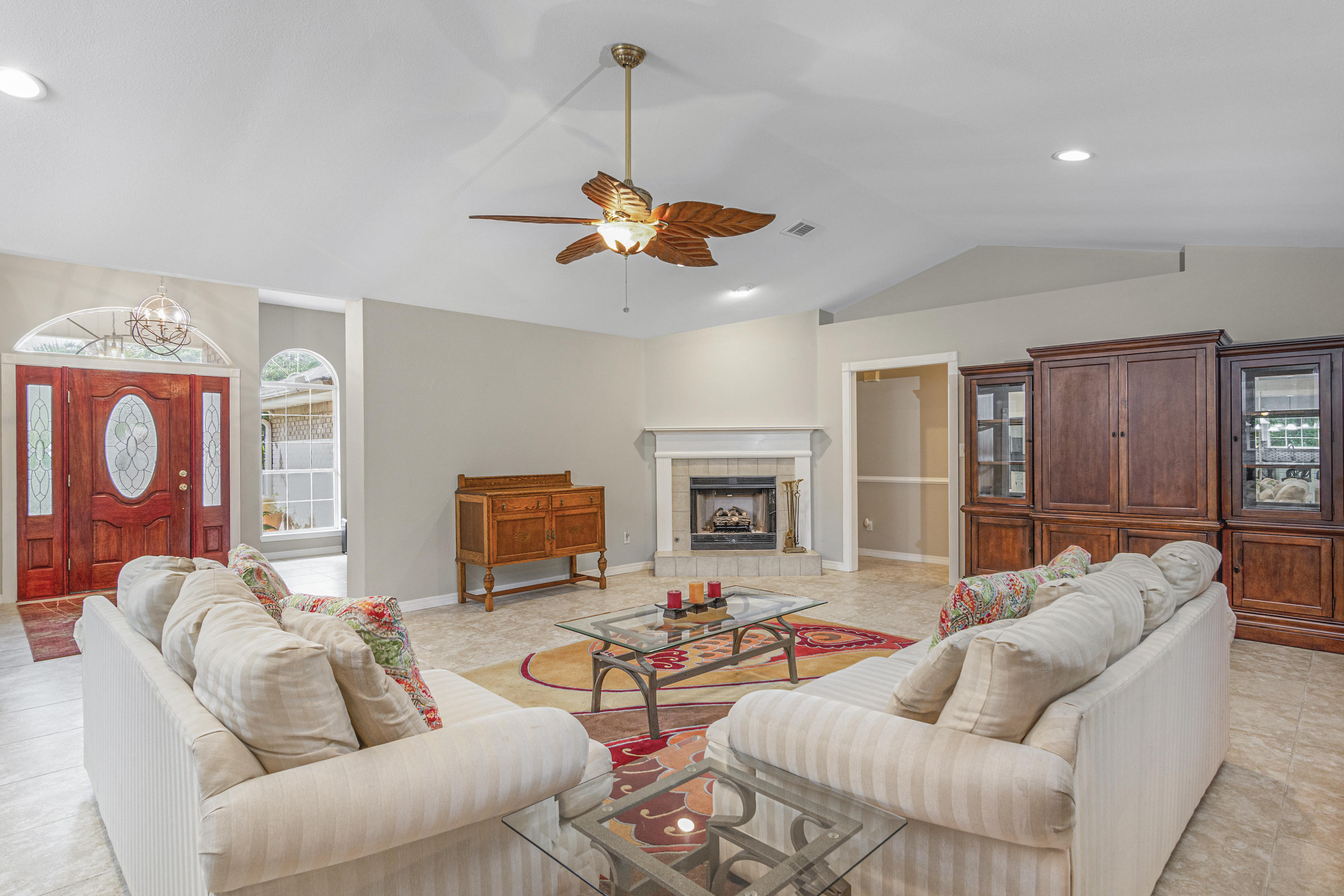 BISCAYNE POINTE - Residential