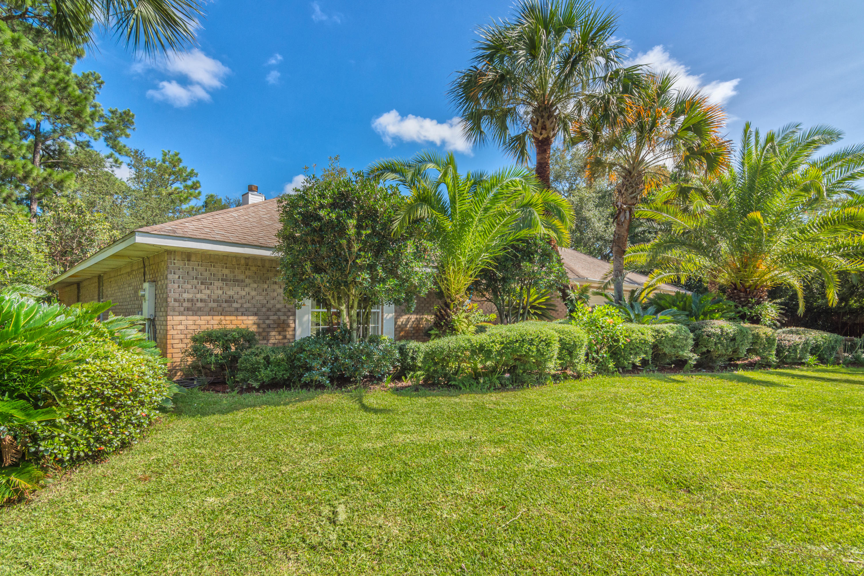 BISCAYNE POINTE - Residential