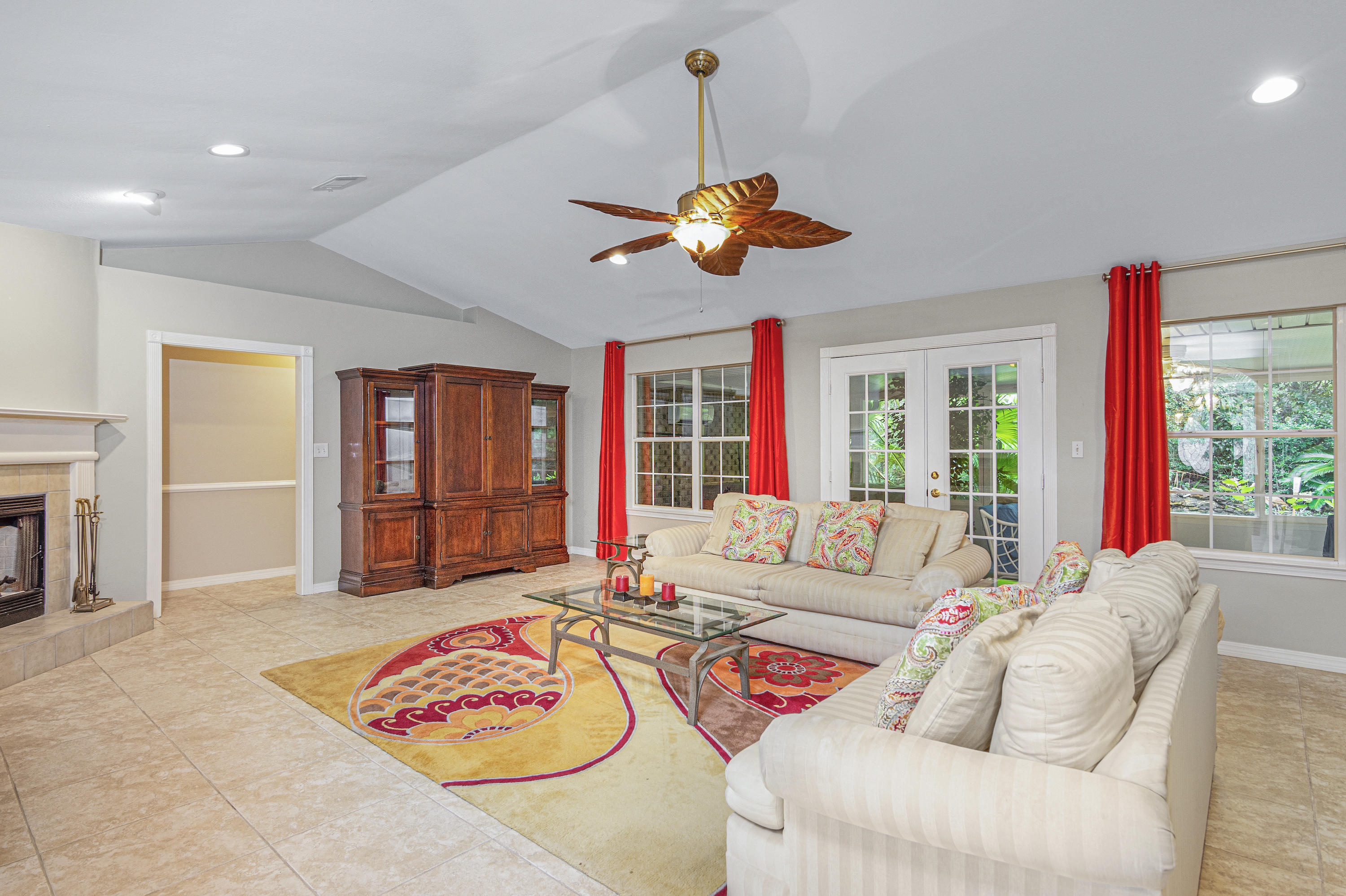 BISCAYNE POINTE - Residential