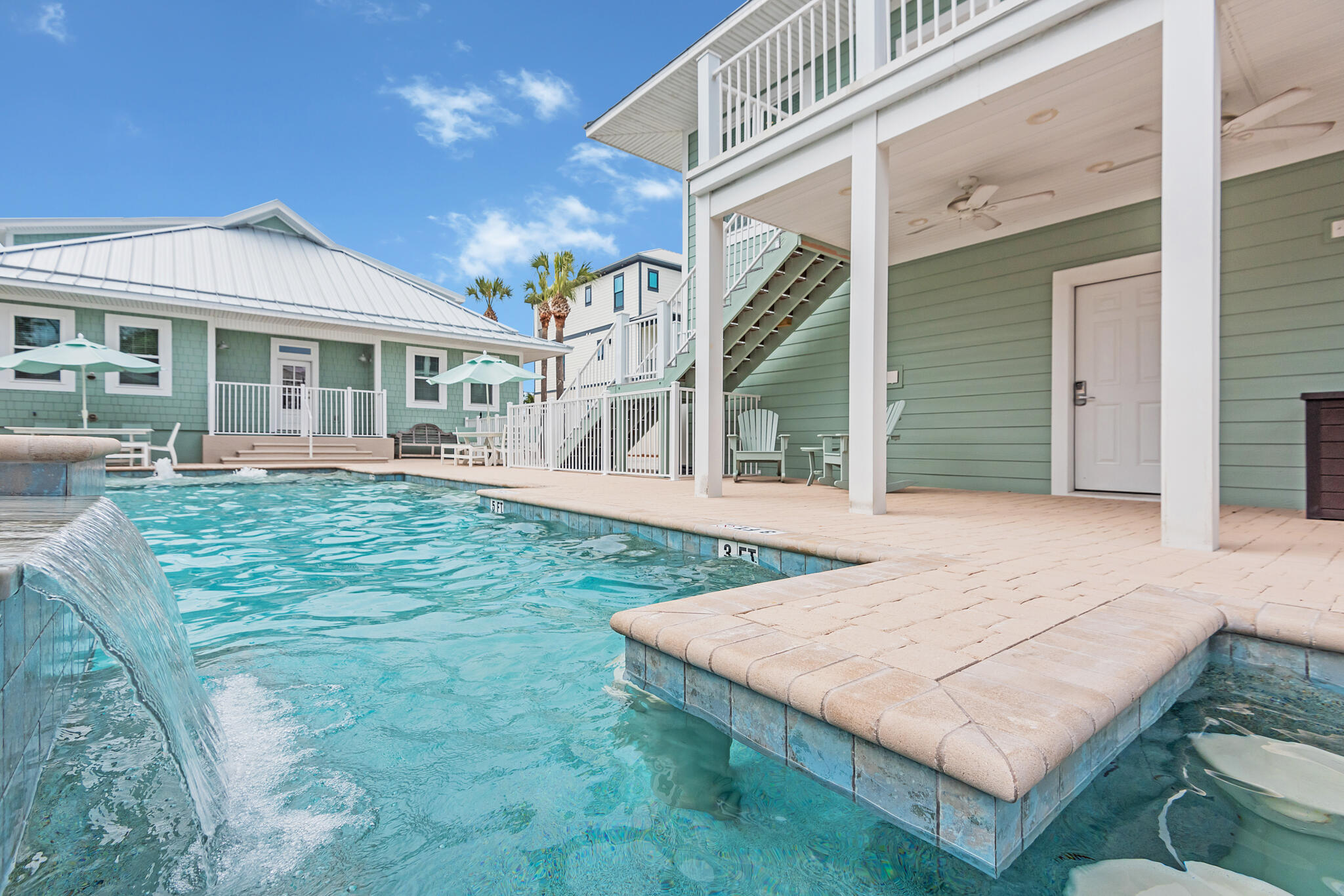 SNOW DRIFT BEACH - Residential