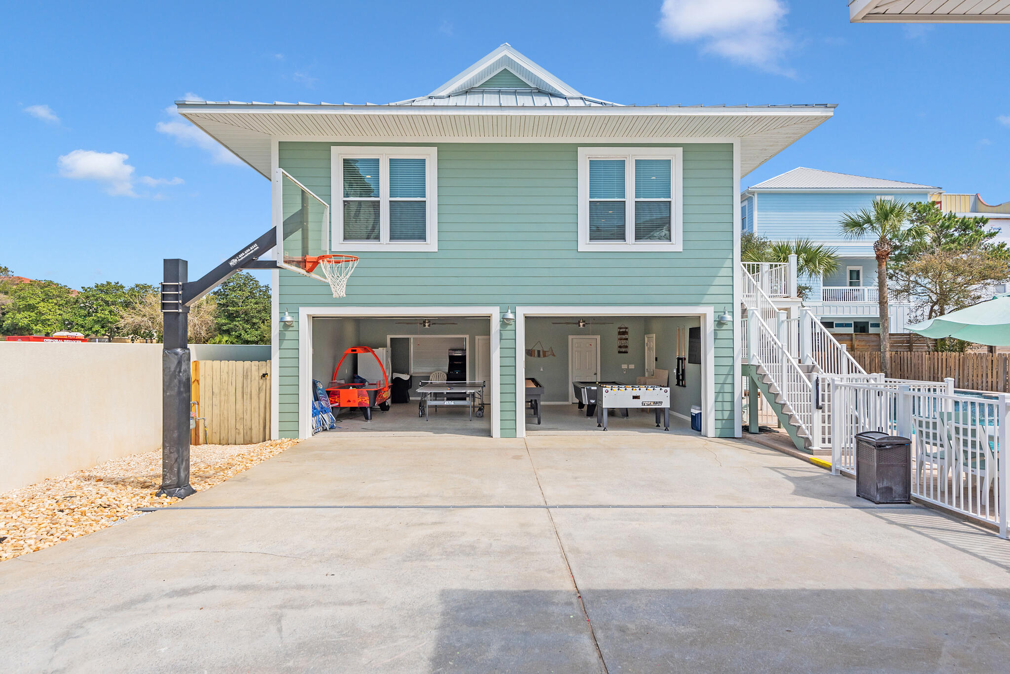 SNOW DRIFT BEACH - Residential