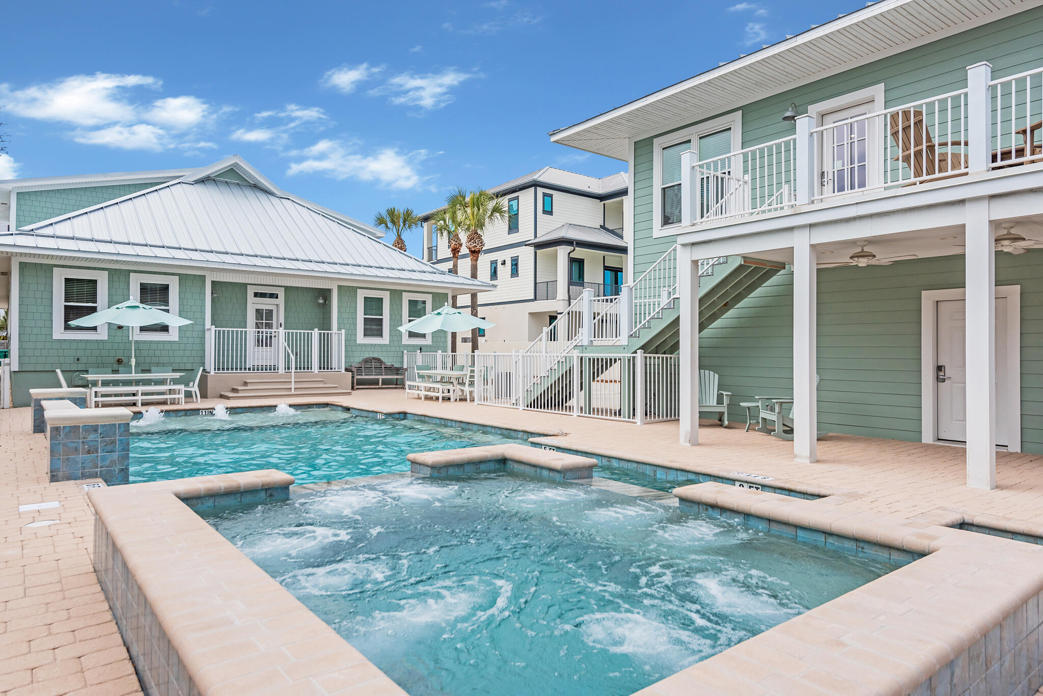 SNOW DRIFT BEACH - Residential