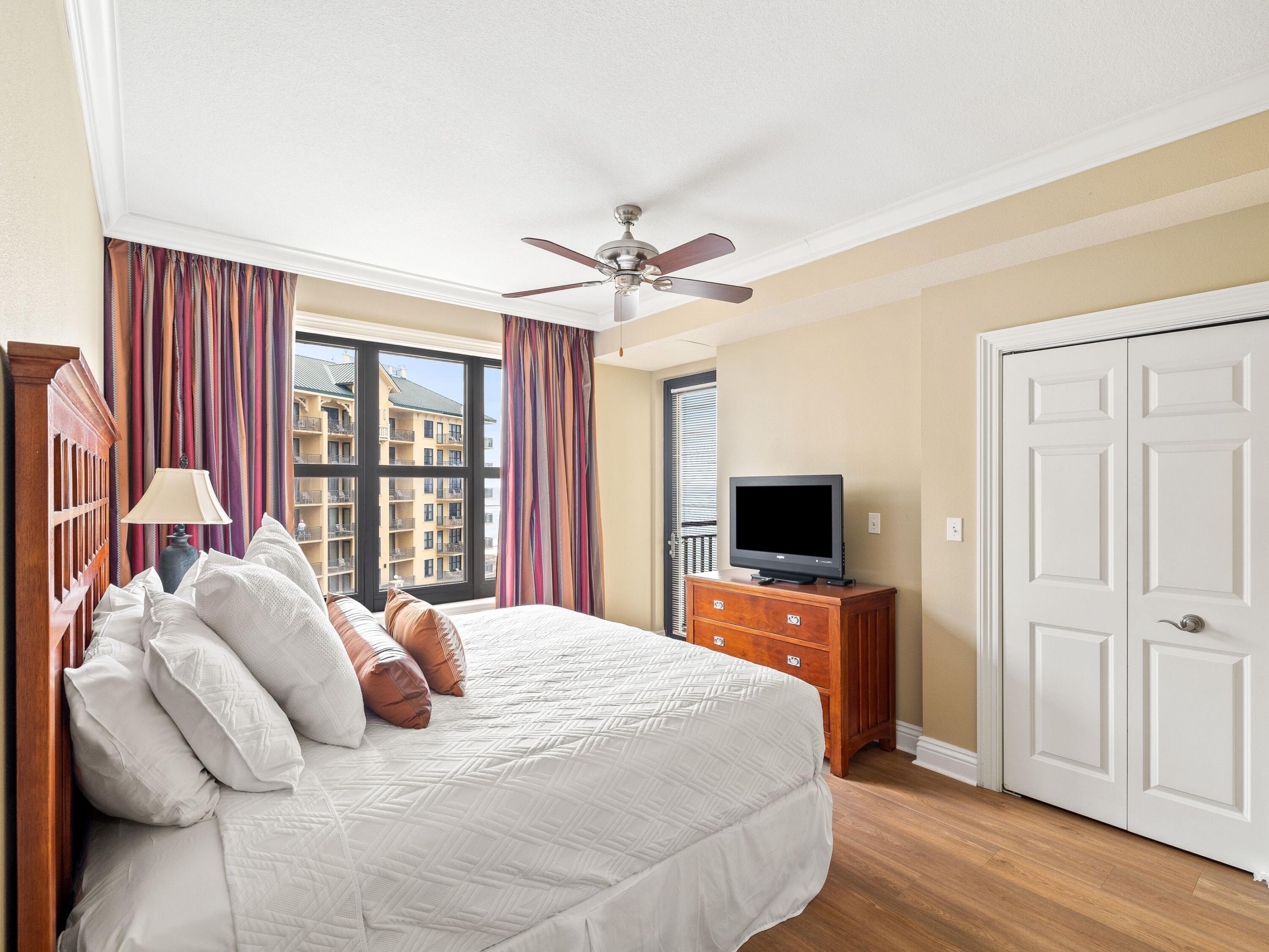 EMERALD GRANDE - Residential