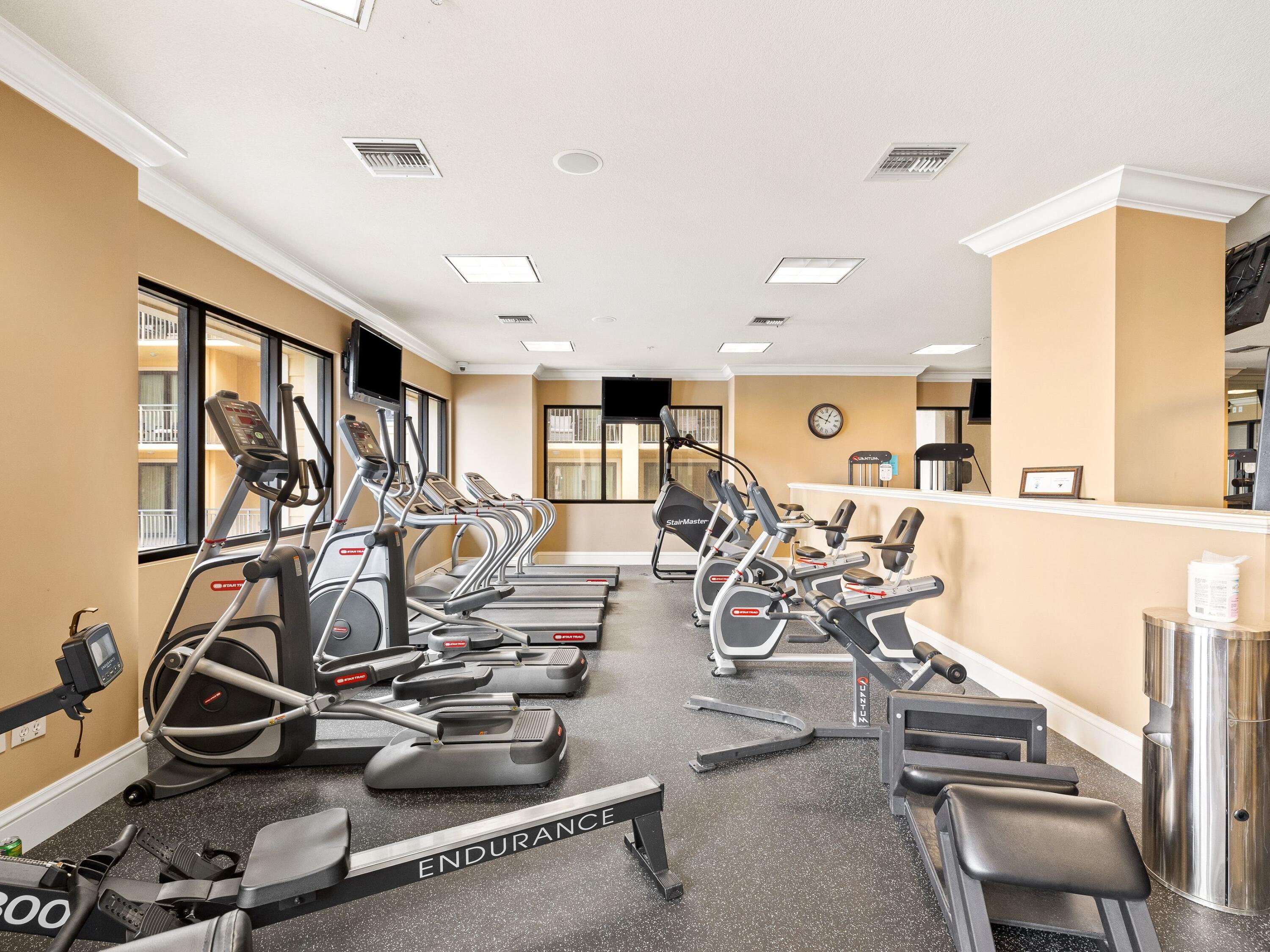 EMERALD GRANDE - Residential