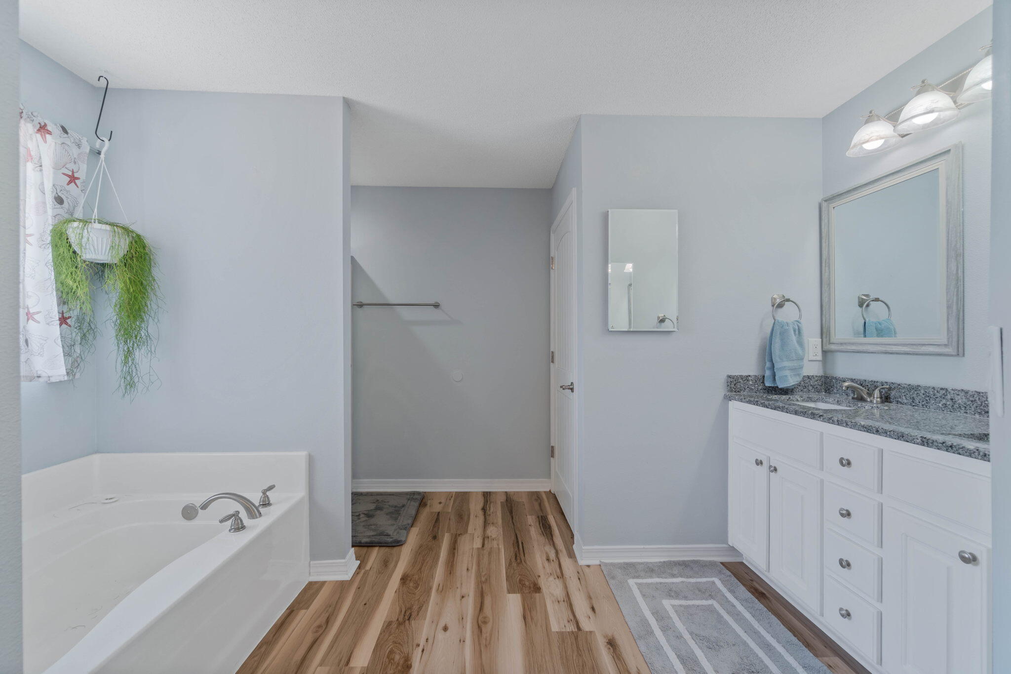 HOLLEY BY THE SEA - Residential