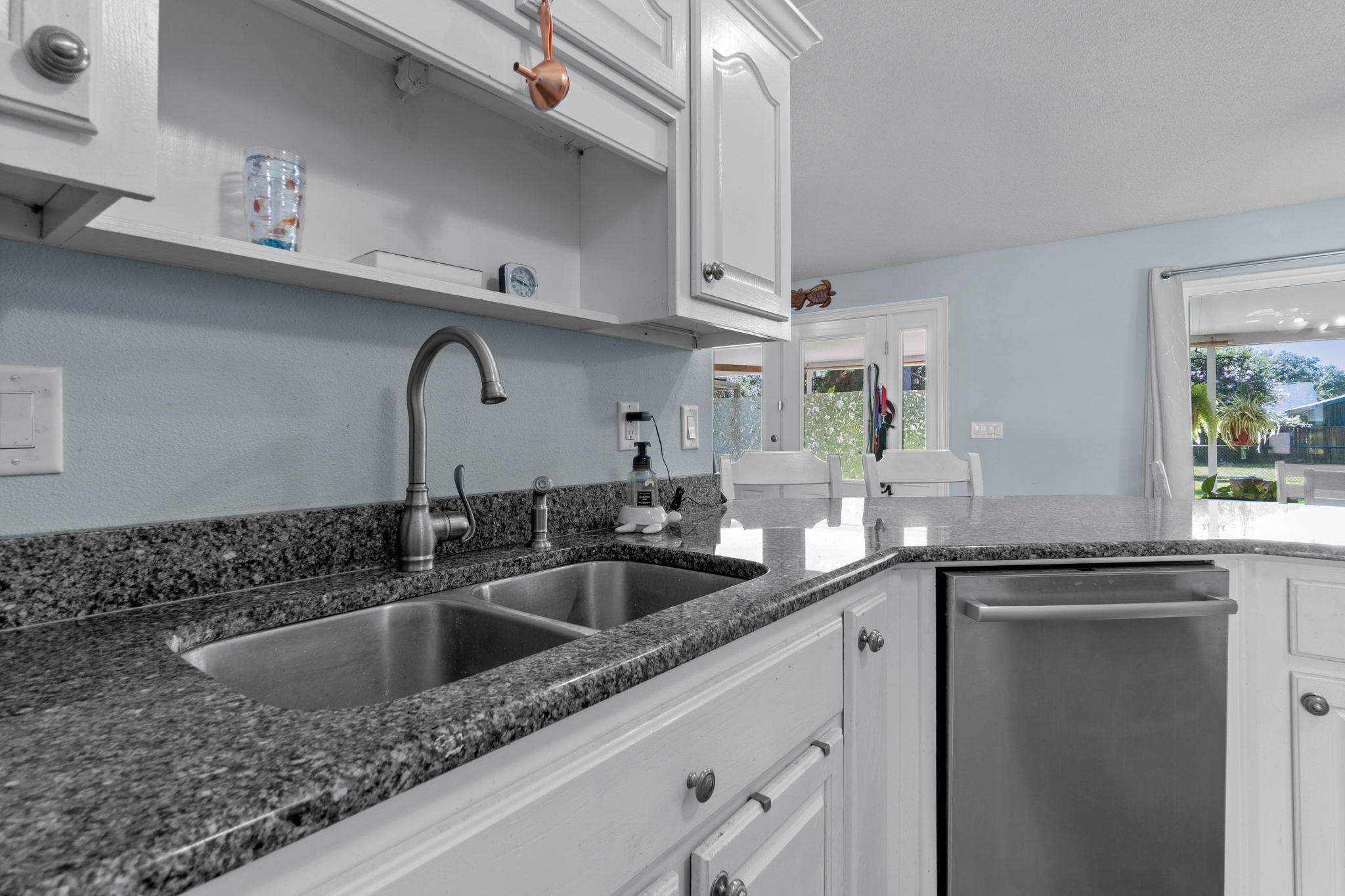 HOLLEY BY THE SEA - Residential