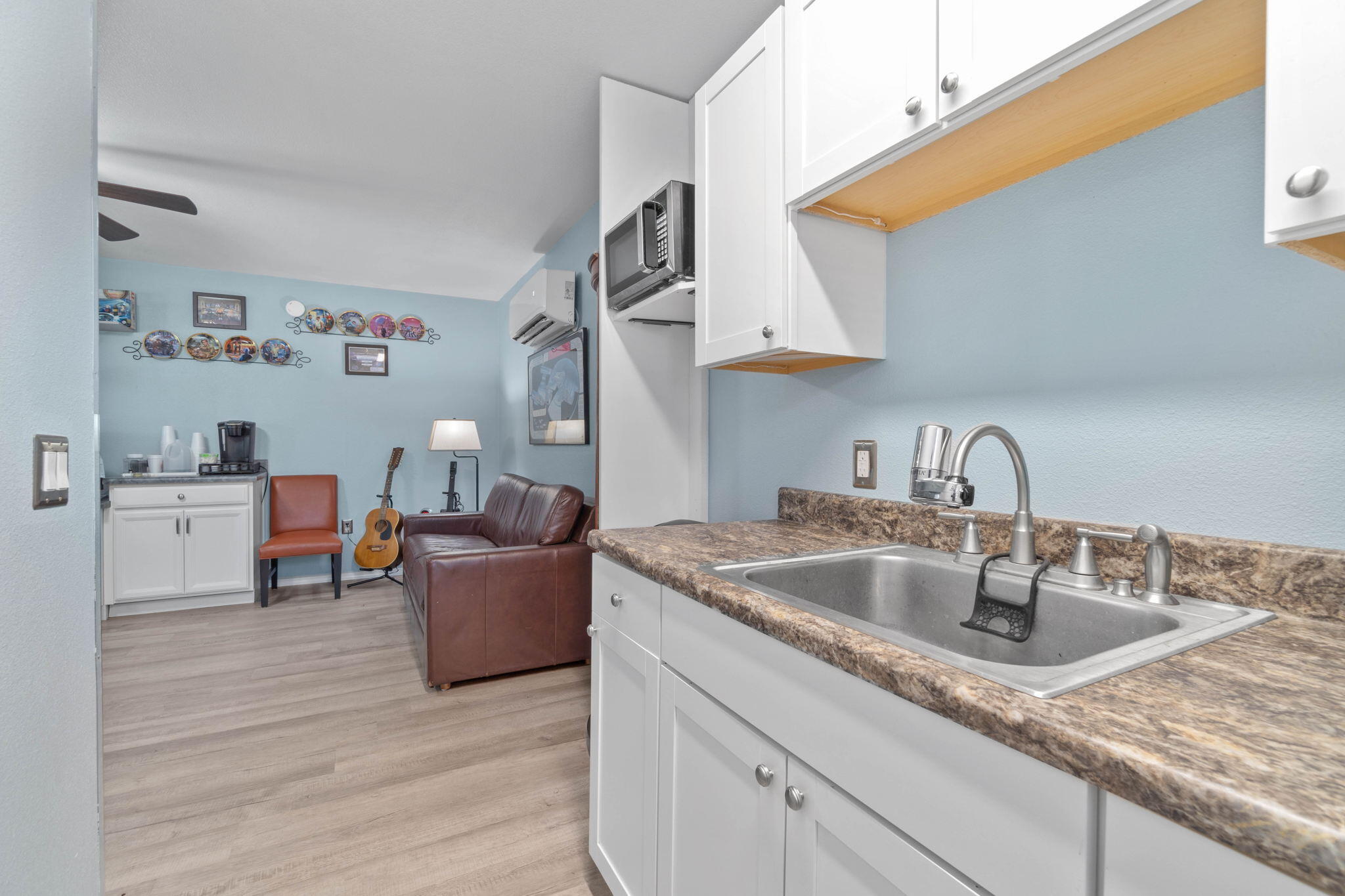 HOLLEY BY THE SEA - Residential