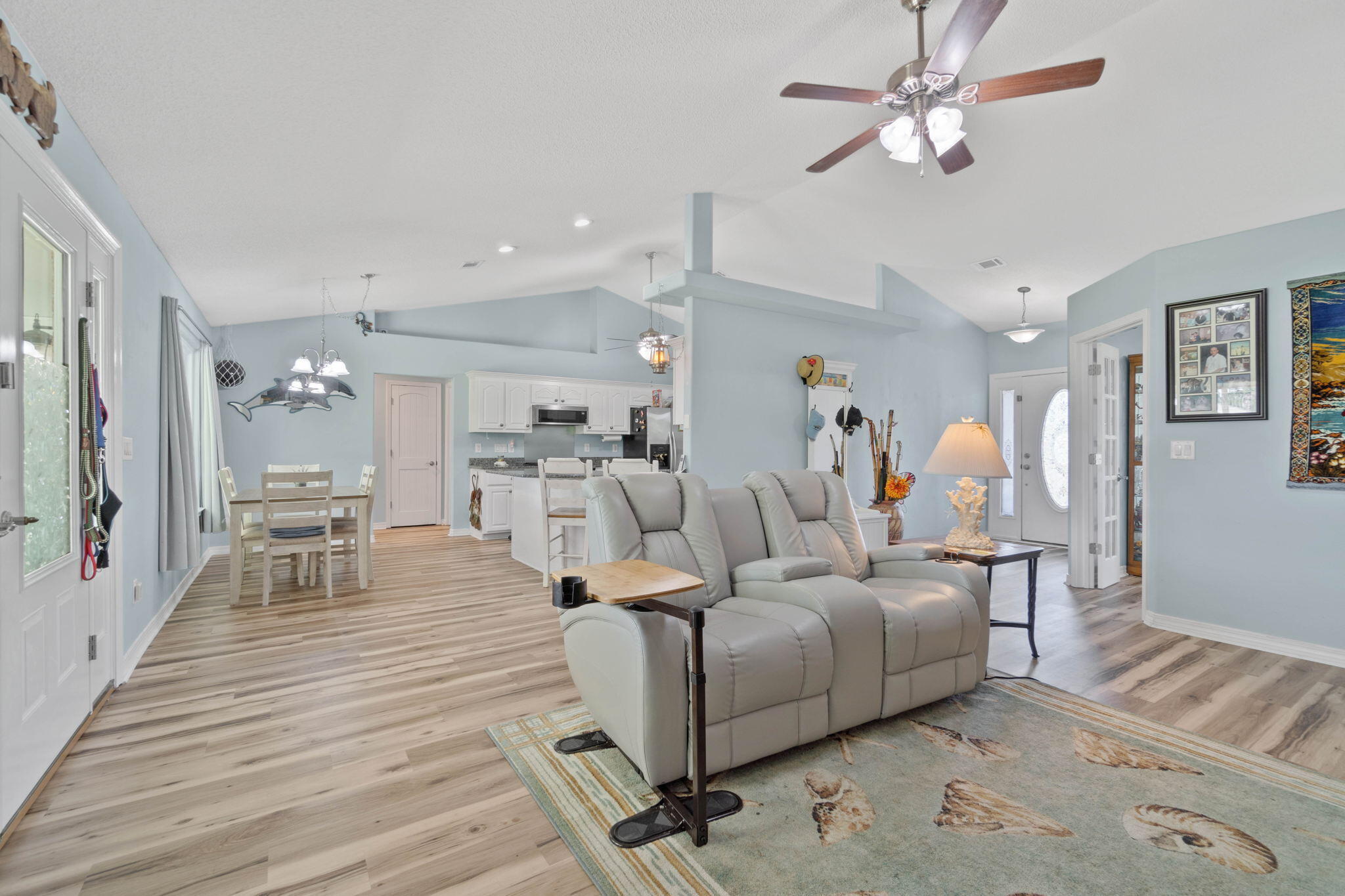 HOLLEY BY THE SEA - Residential