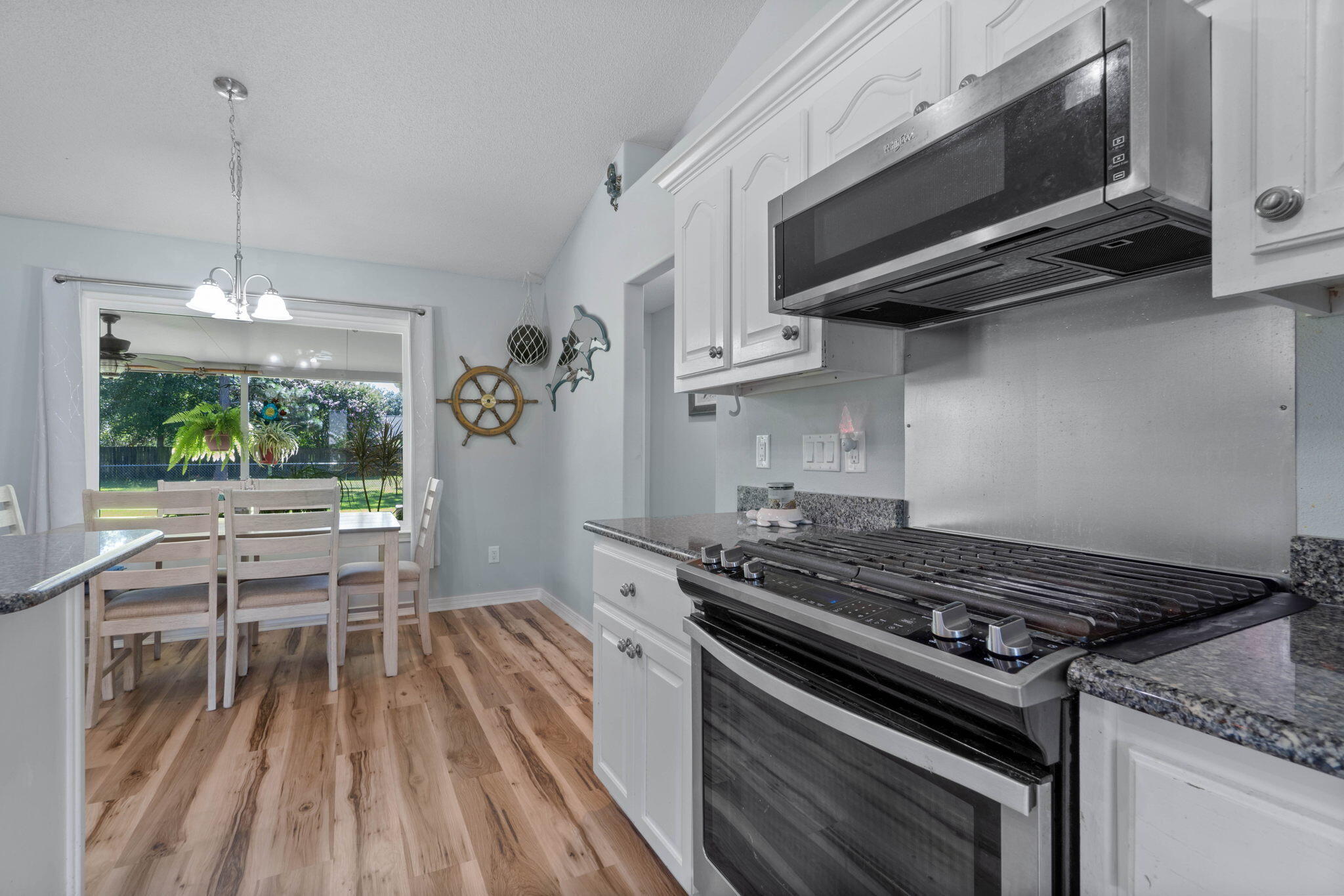 HOLLEY BY THE SEA - Residential