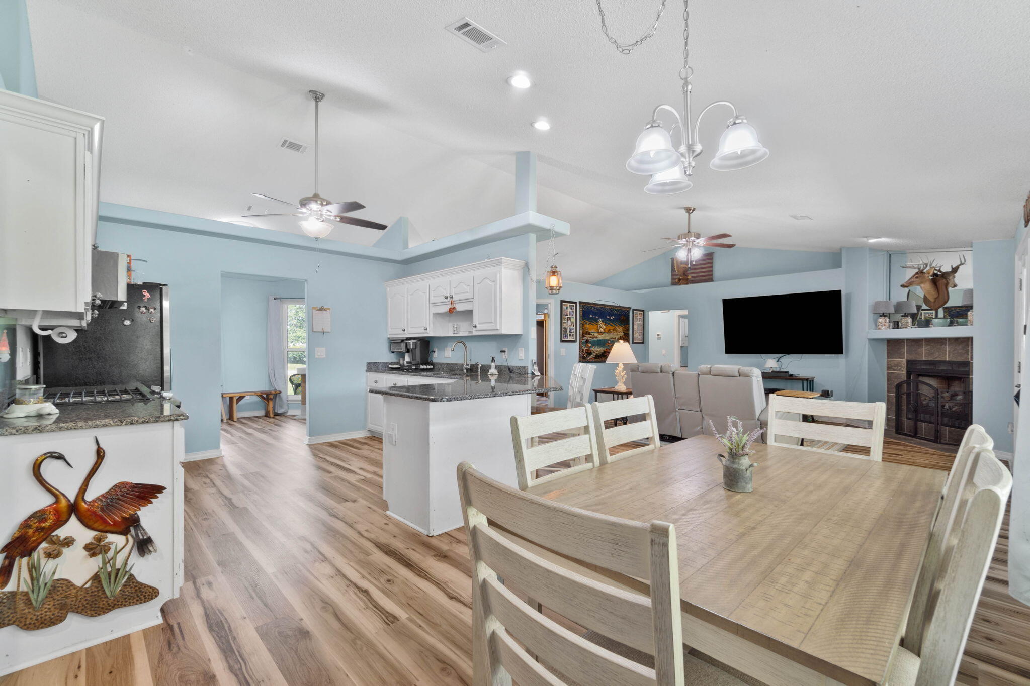 HOLLEY BY THE SEA - Residential