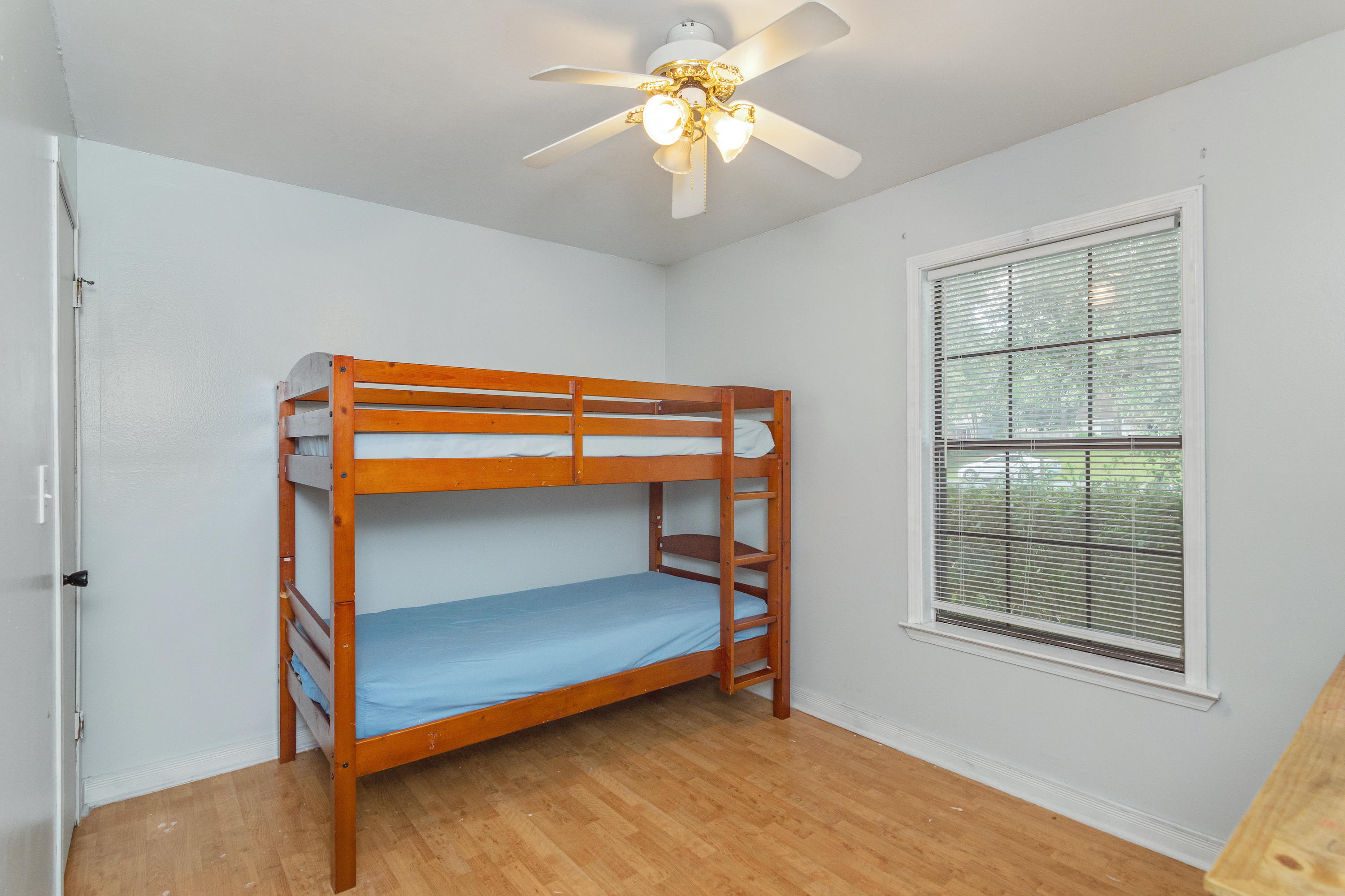 SHOAL CREEK MANOR WEST - Residential