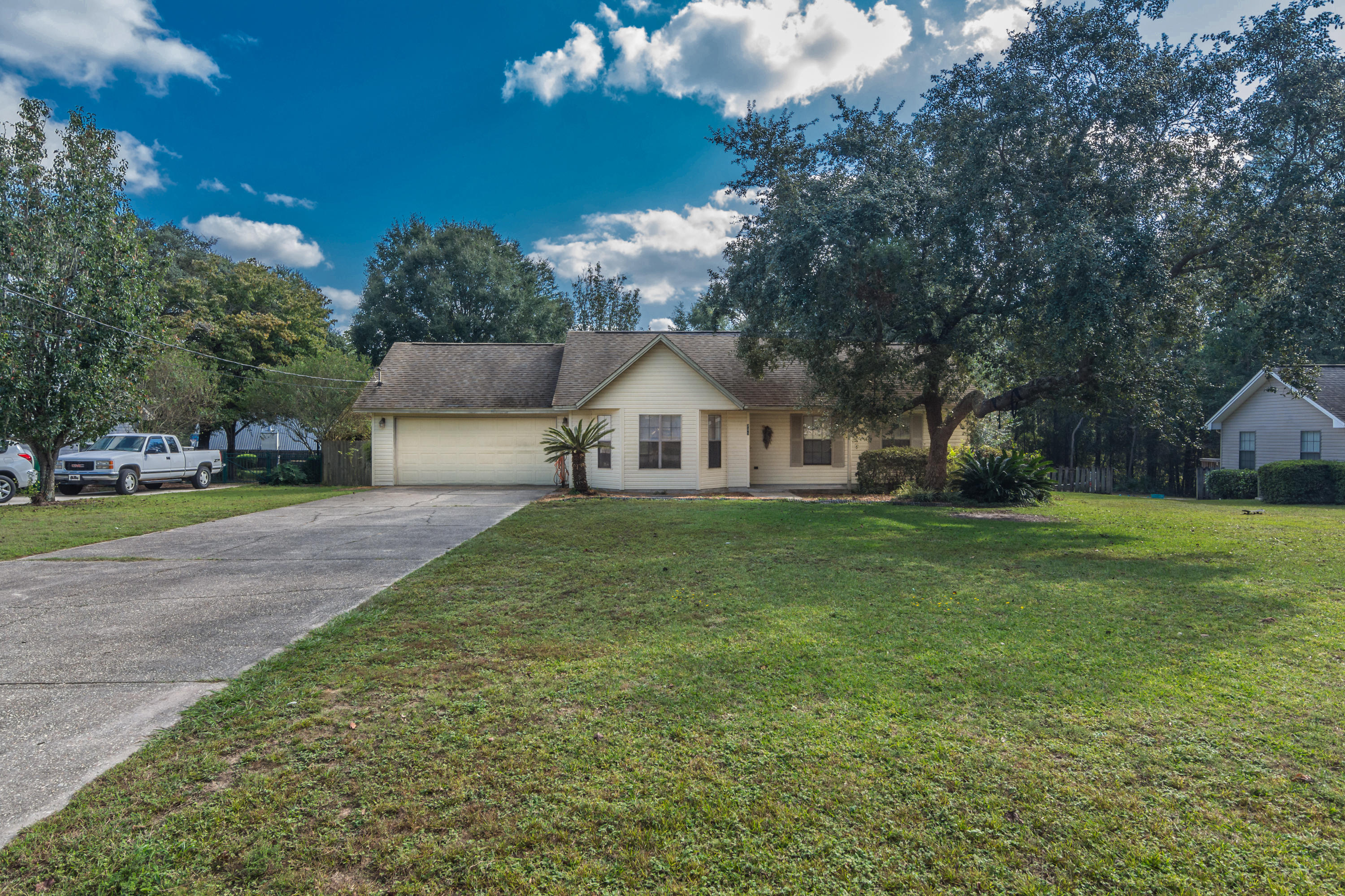 SHOAL CREEK MANOR WEST - Residential