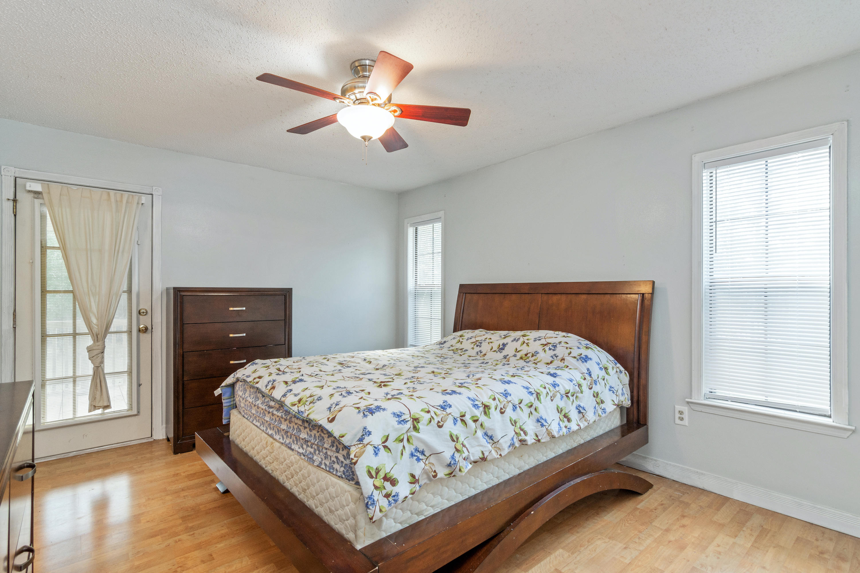 SHOAL CREEK MANOR WEST - Residential