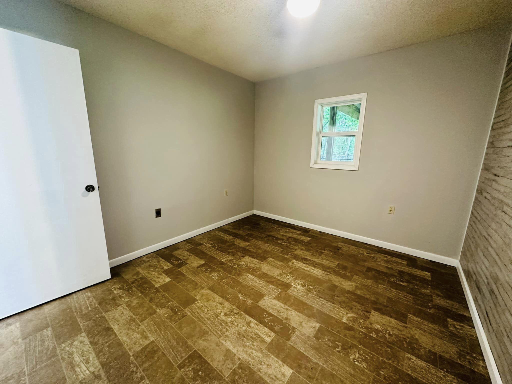 DEFUNIAK SPRINGS TOWN OF - Residential Lease