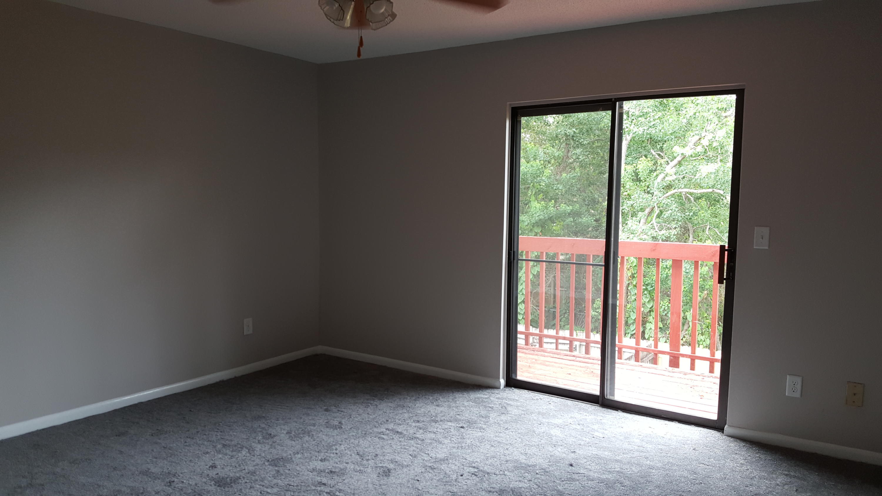 COLONIAL WOODS T/H - Residential