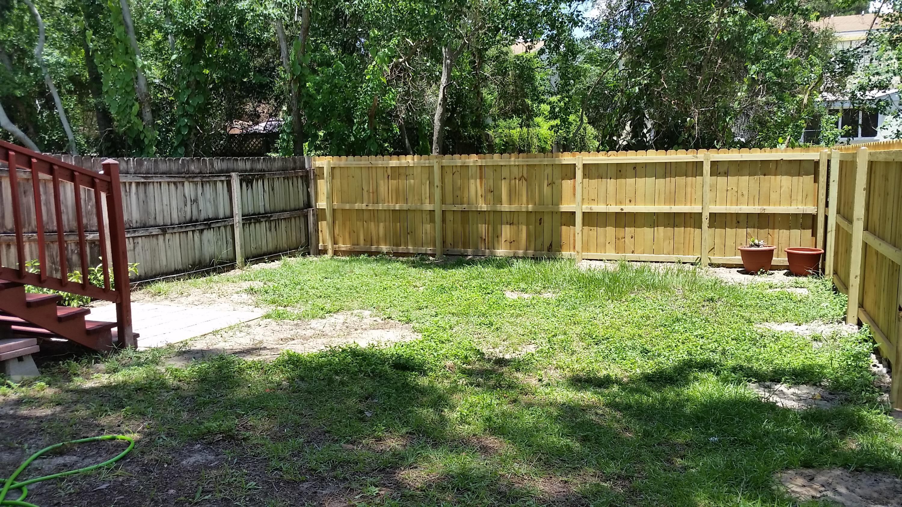 COLONIAL WOODS T/H - Residential