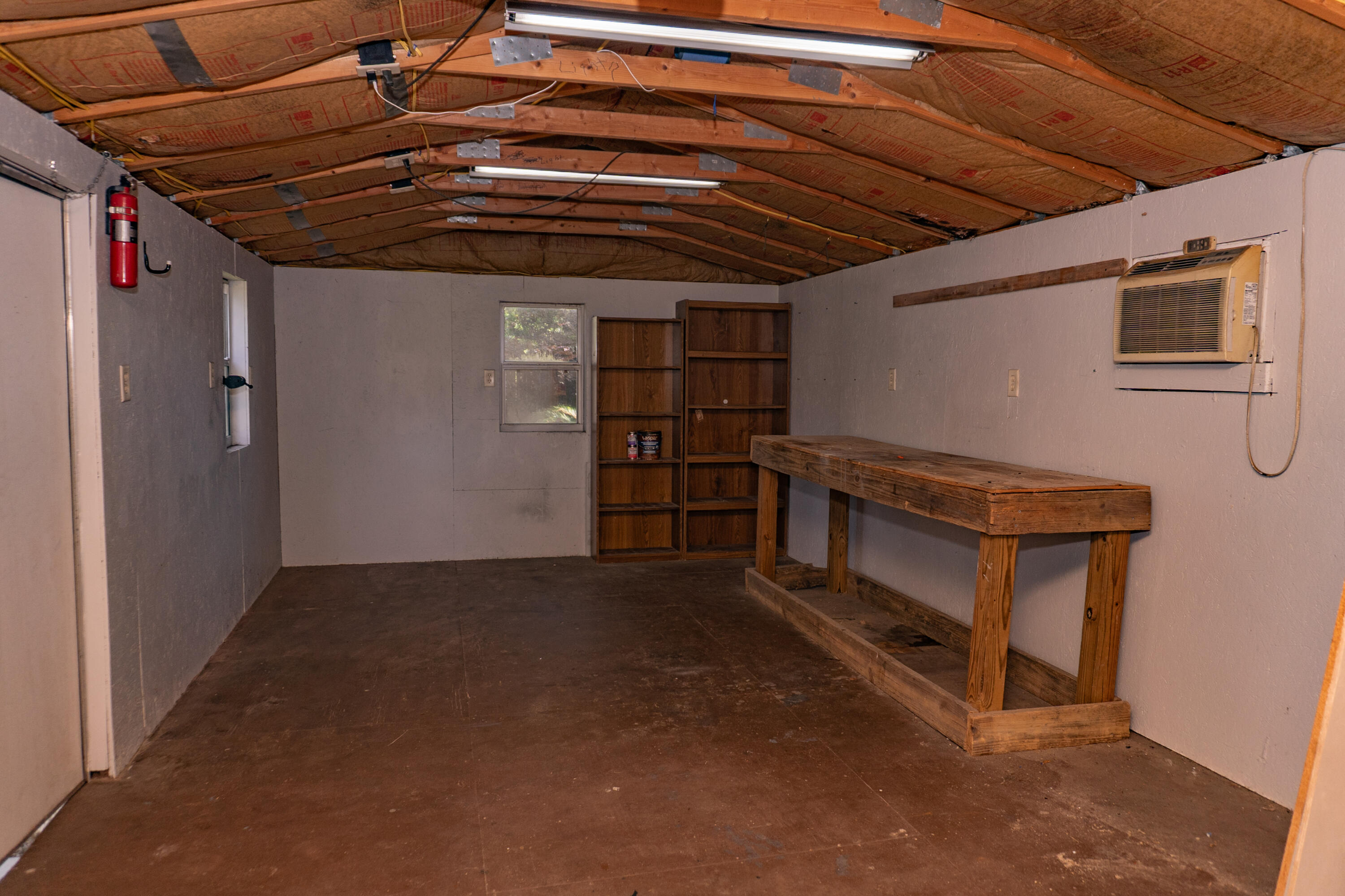 CHEROKEE BEND S/D PH 2 - Residential Lease