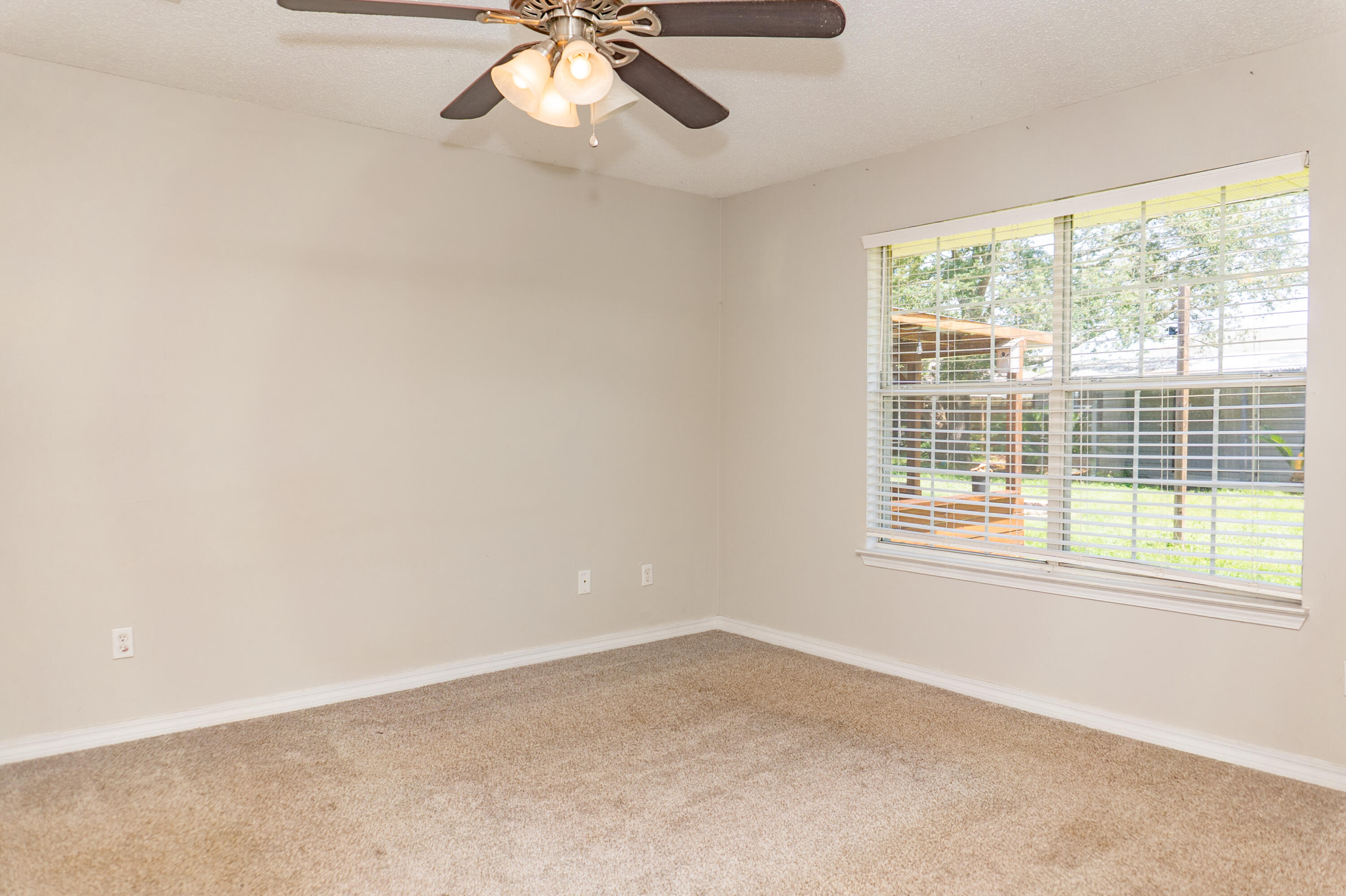CHEROKEE BEND S/D PH 2 - Residential Lease