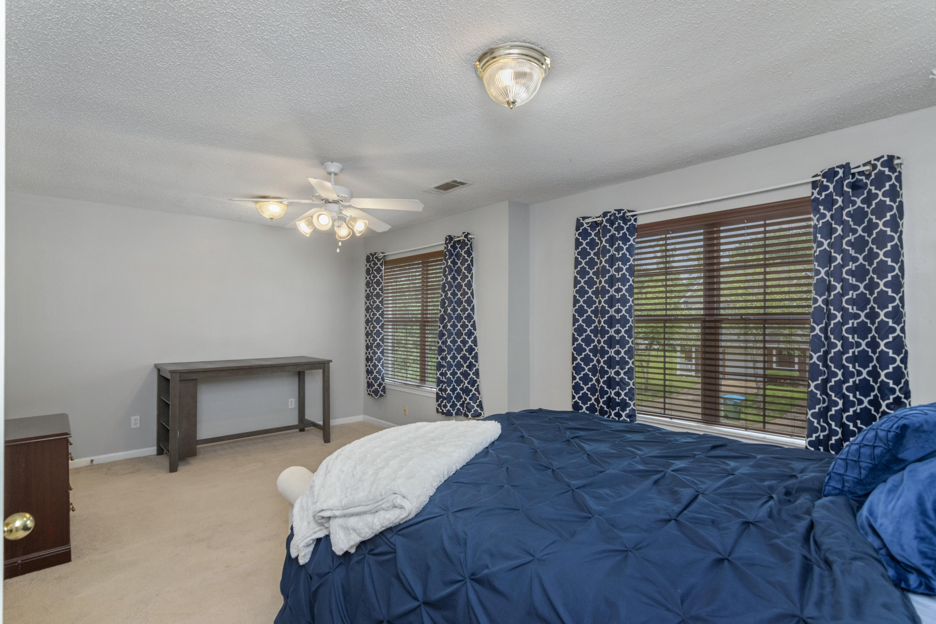 ROLLING PINES - Residential