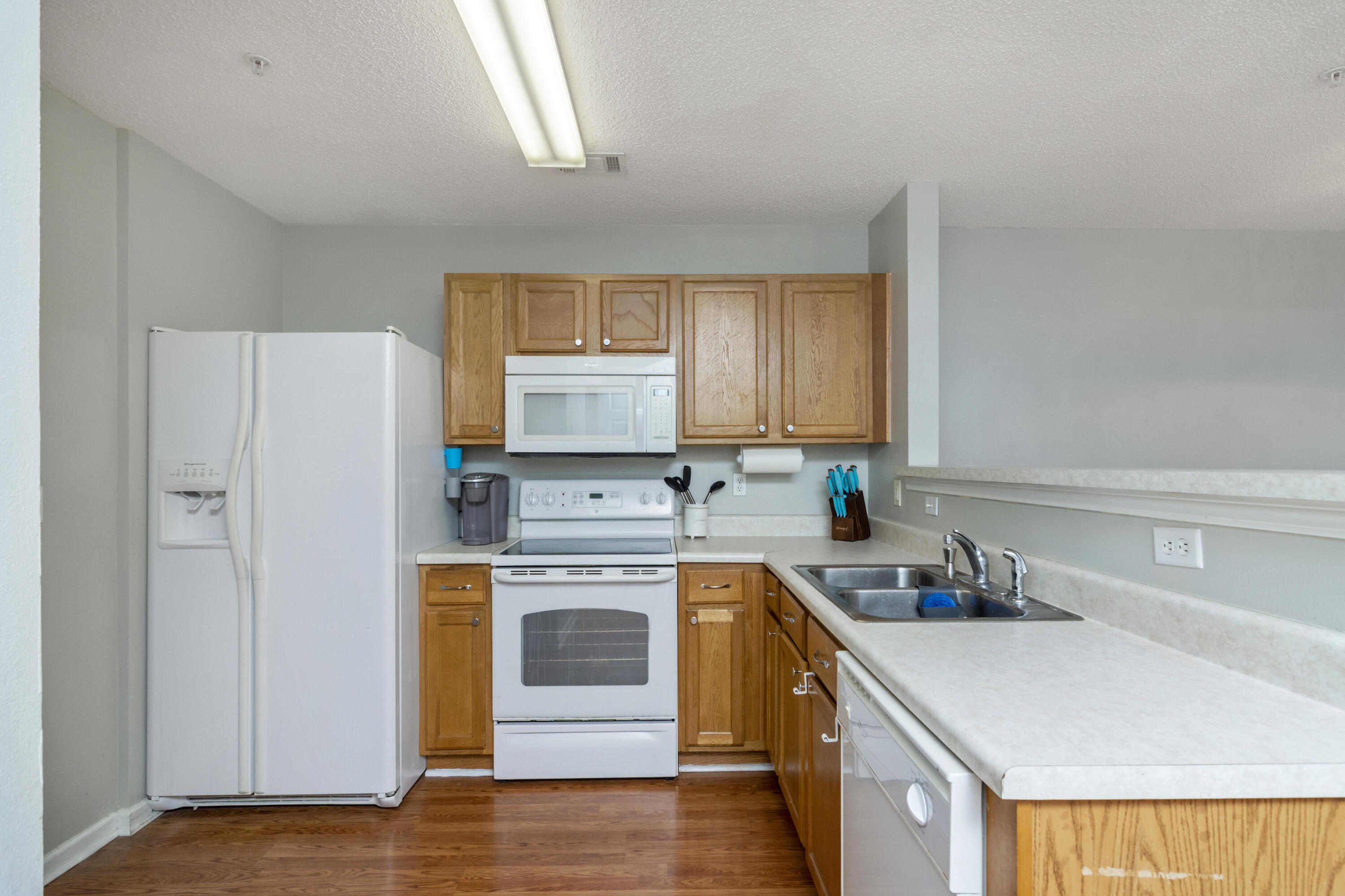 ROLLING PINES - Residential