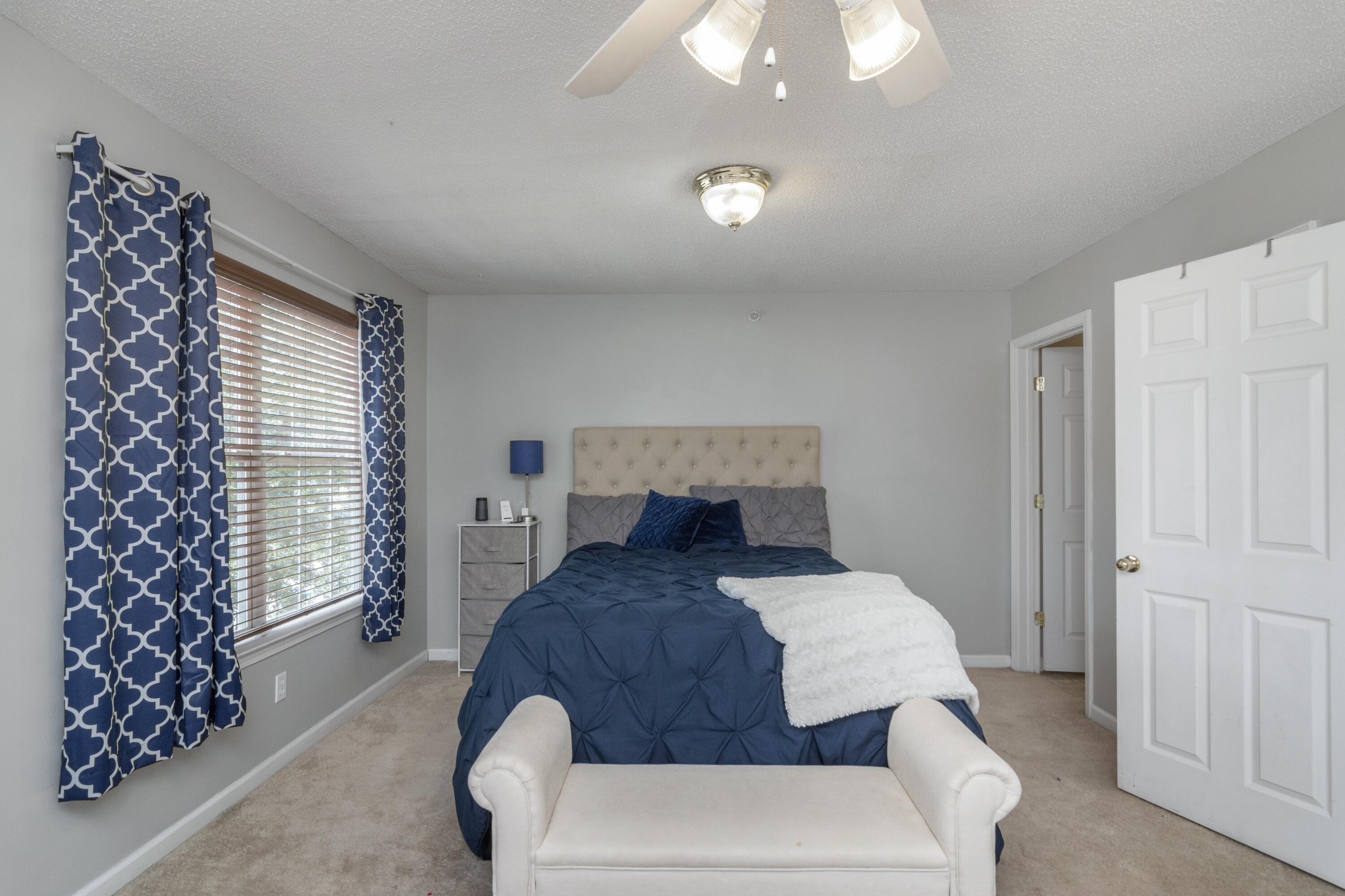 ROLLING PINES - Residential