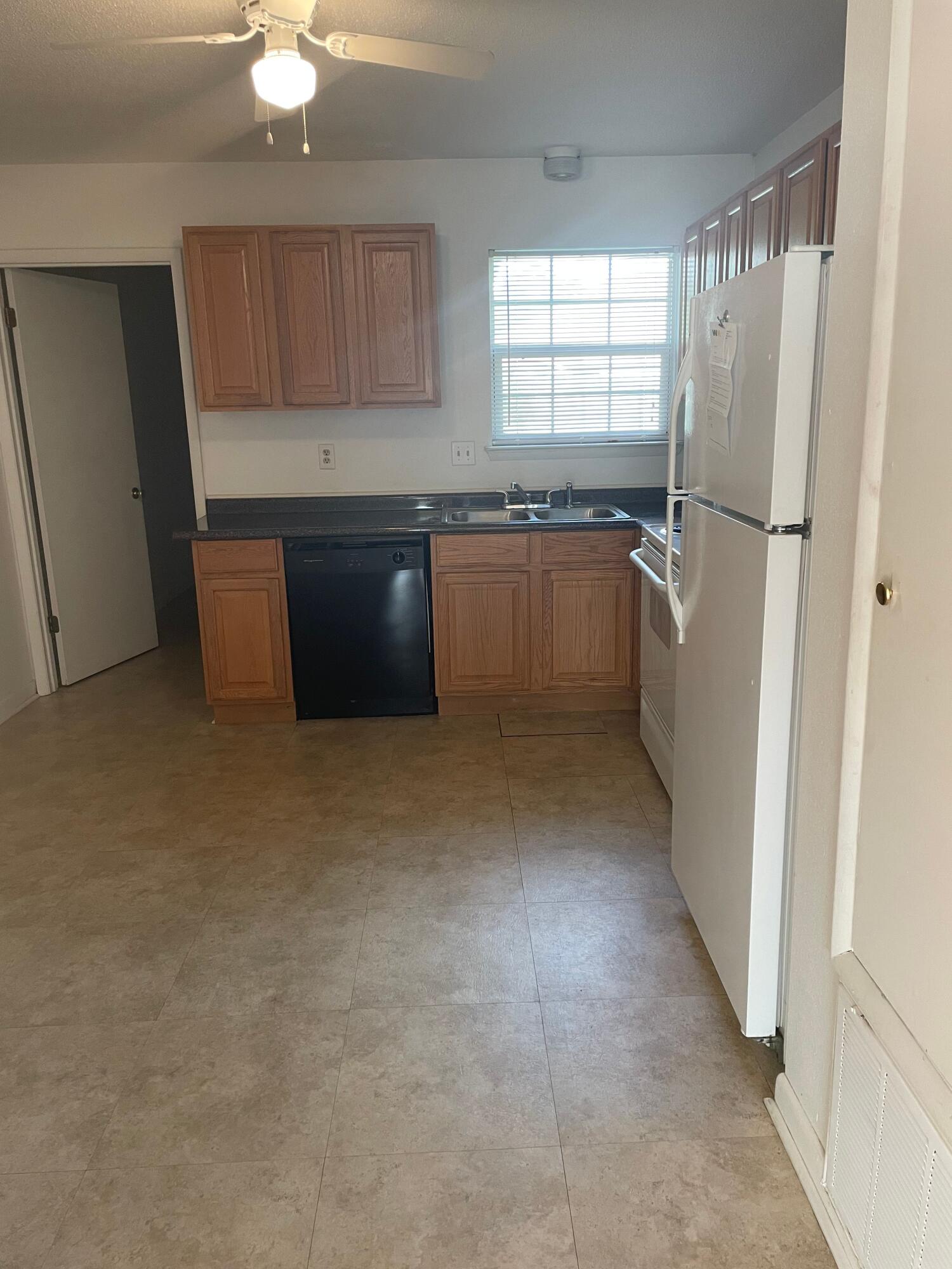 MARY ESTHER-INTR - Residential Lease